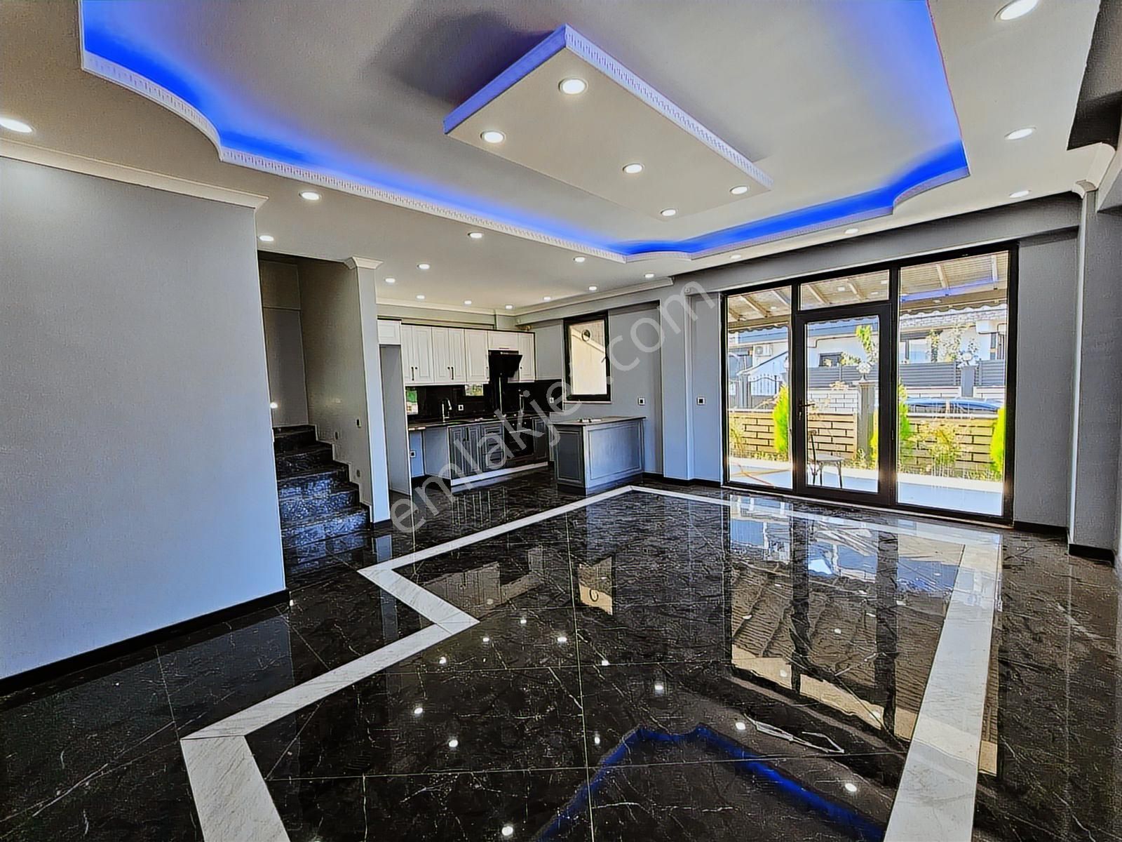 Deniz'den 5+1 Ön Cephe, Yerden Isıtmalı Villa- Tanıtım Videolu - Görsel 20