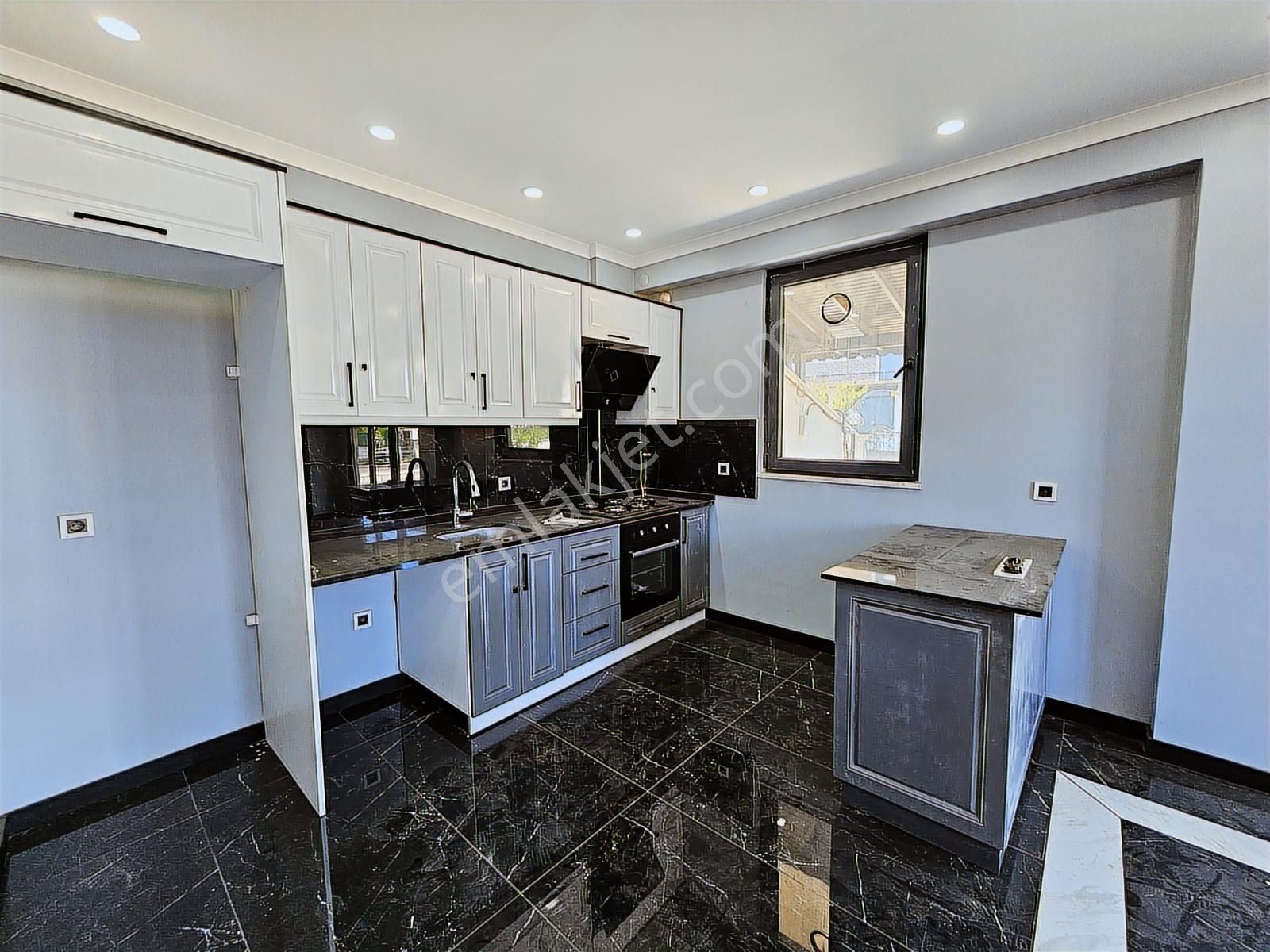 Deniz'den 5+1 Ön Cephe, Yerden Isıtmalı Villa- Tanıtım Videolu - Görsel 15