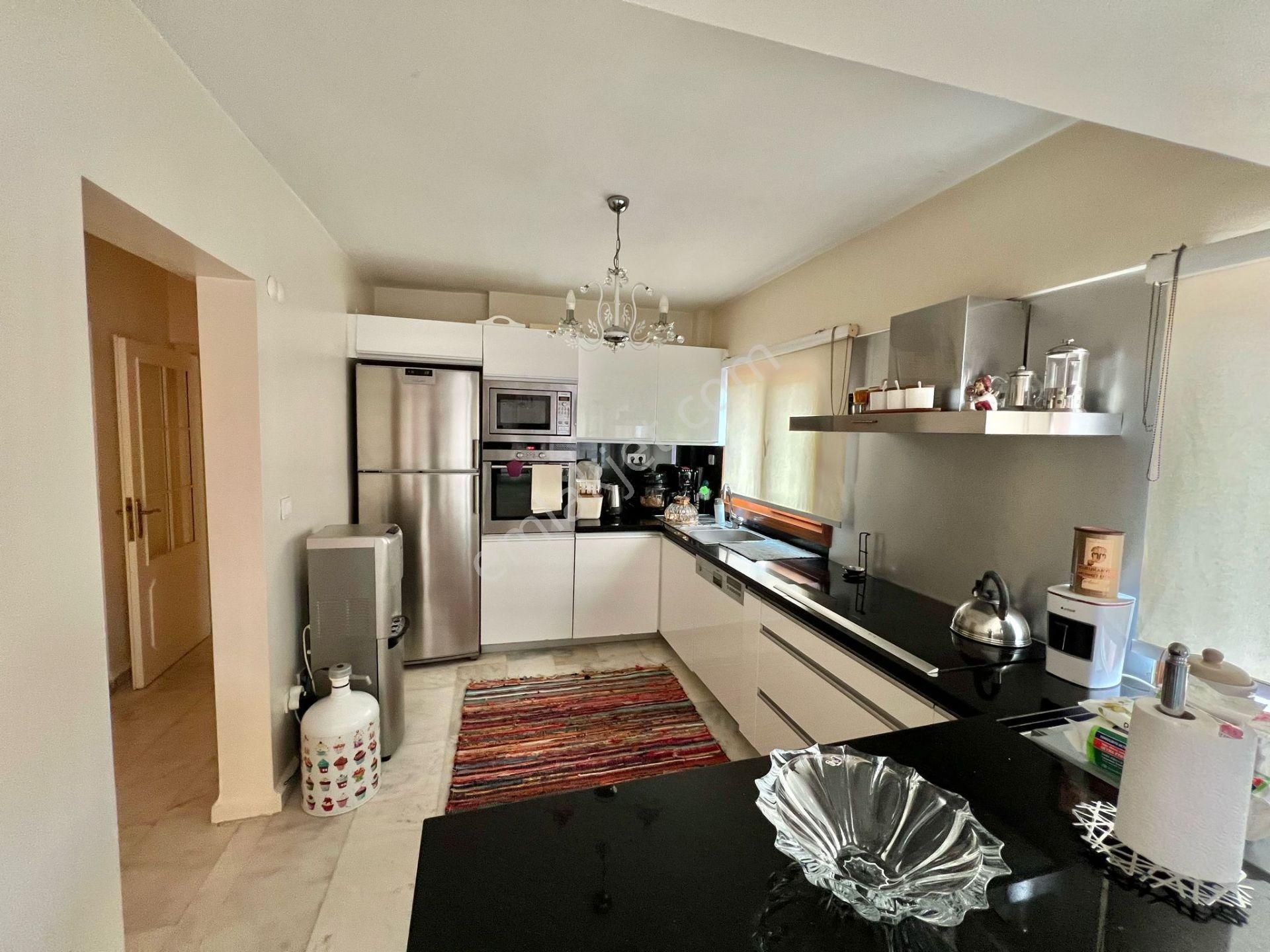 Ortaköy Ana Cadde Üzerinde 180m2 Geniş Masrafsız 4+1 Satılık Daire - Görsel 3