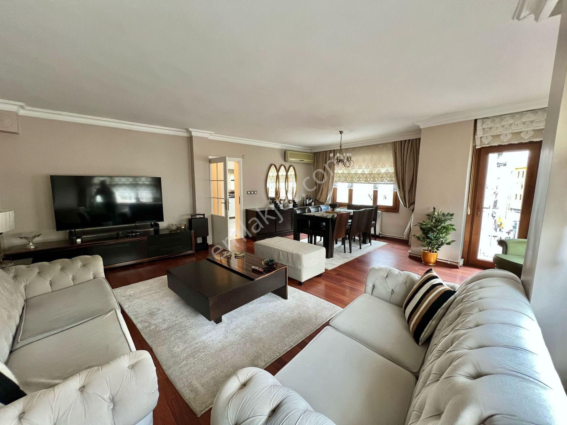 Ortaköy Ana Cadde Üzerinde 180m2 Geniş Masrafsız 4+1 Satılık Daire - Görsel 2