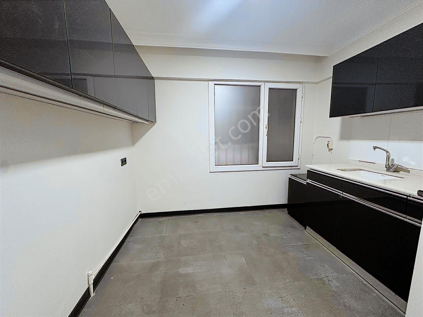 Qzen Gayrimenkulden Cadde Üzeri 4+1 180 M2 Daire - Görsel 15