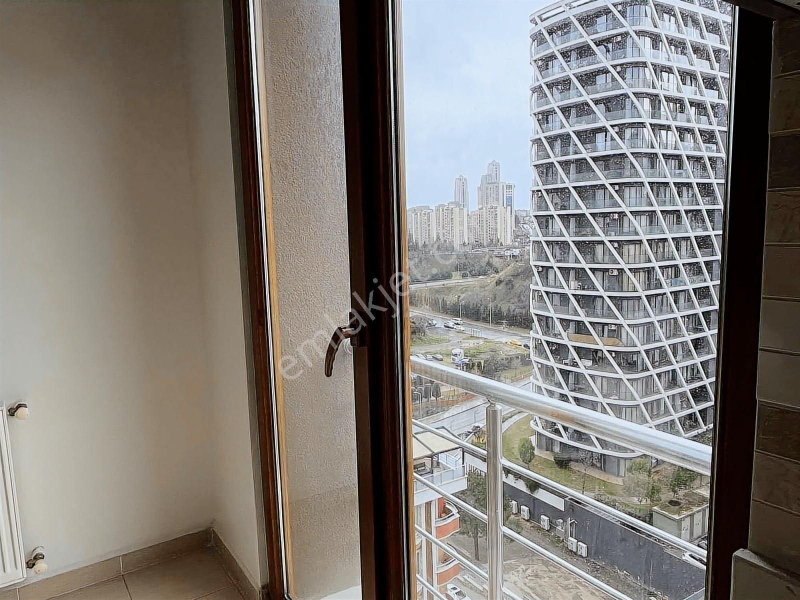 Ümraniye Tatlısu Mahallesi Ünver Kule'de 3+1 Satılık Daire - Görsel 16