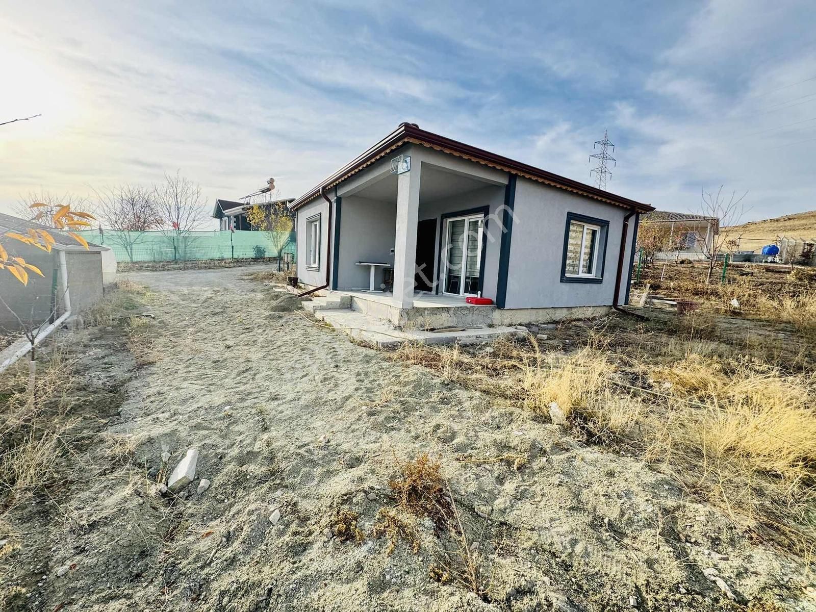 Bala- Beynamda 400 M2 İçinde 1+1 Yapılı Verandalı Müstakil Ev - Görsel 17