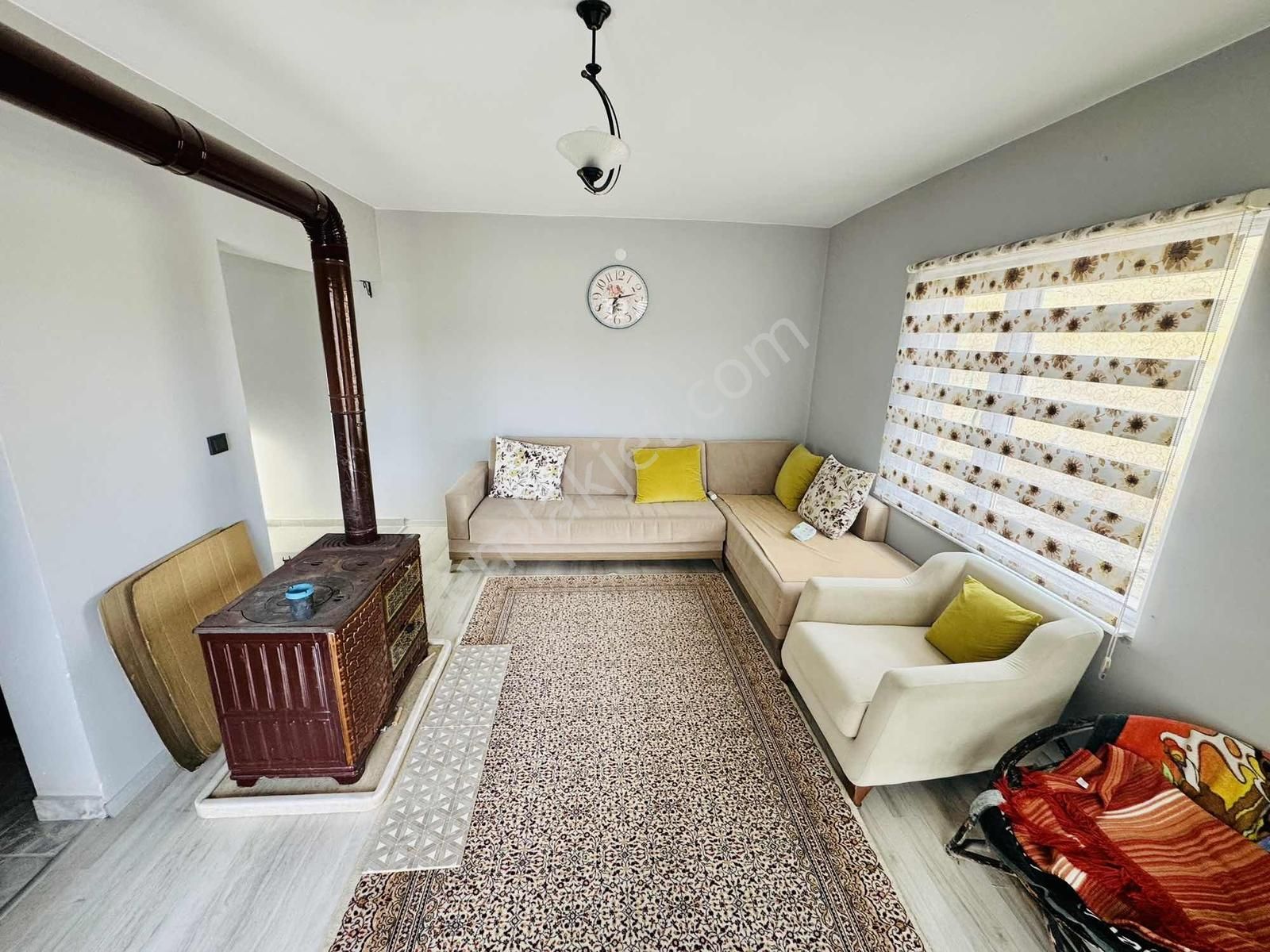 Bala- Beynamda 400 M2 İçinde 1+1 Yapılı Verandalı Müstakil Ev - Görsel 16