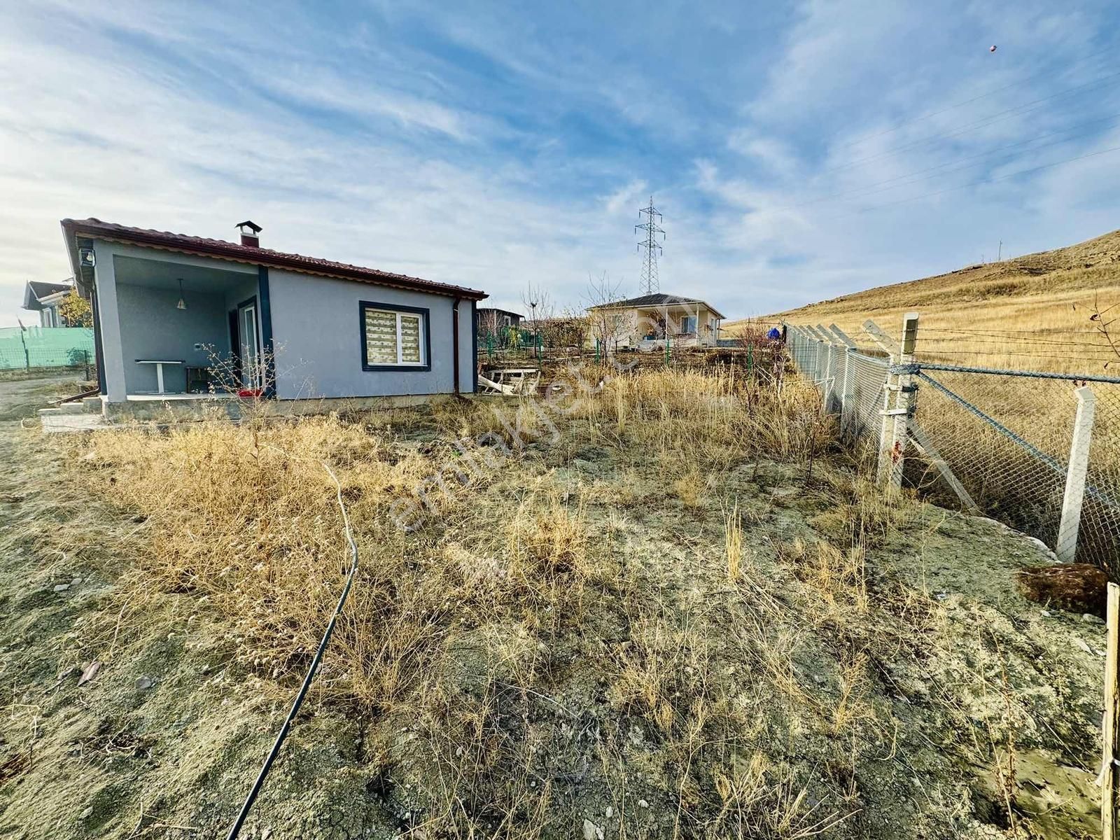 Bala- Beynamda 400 M2 İçinde 1+1 Yapılı Verandalı Müstakil Ev - Görsel 8