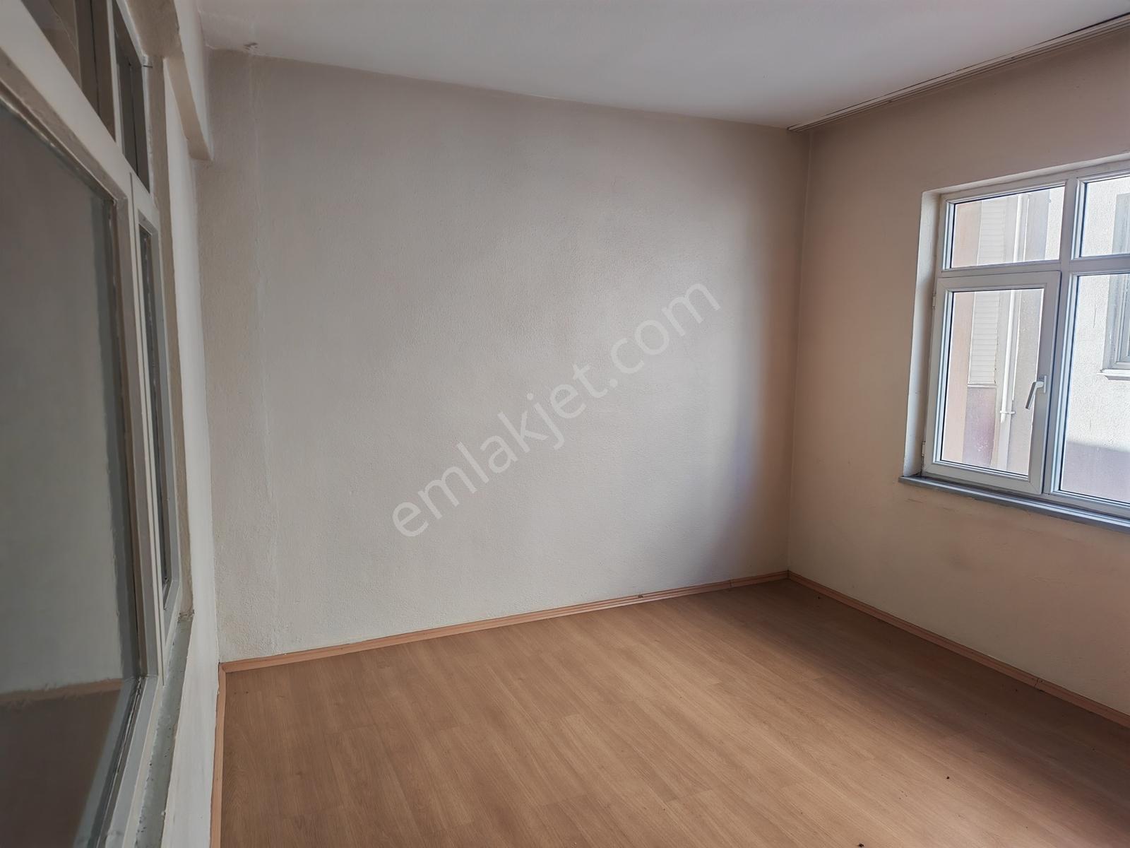 95 M2 Kiralık Geniş Ve Ferah Daire Gönen / Malkoç Mahallesi - Görsel 3