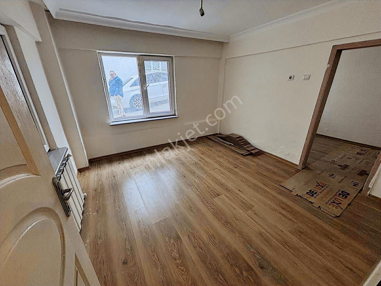 İhsaniye Merkezde 3 Daire Komple Satılık Bina - Görsel 8