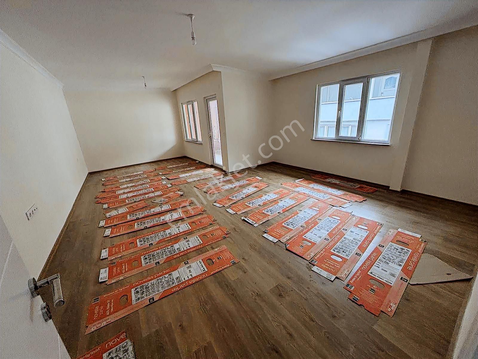 İhsaniye Merkezde 3 Daire Komple Satılık Bina - Görsel 9