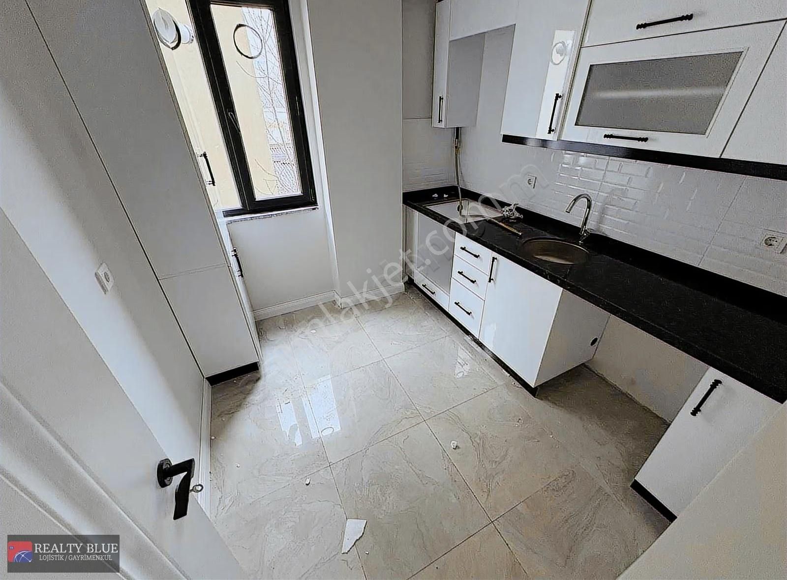 Sultanbeyli Ahmet Yesevi Mah Kiralık 2+1 Lüx Daire