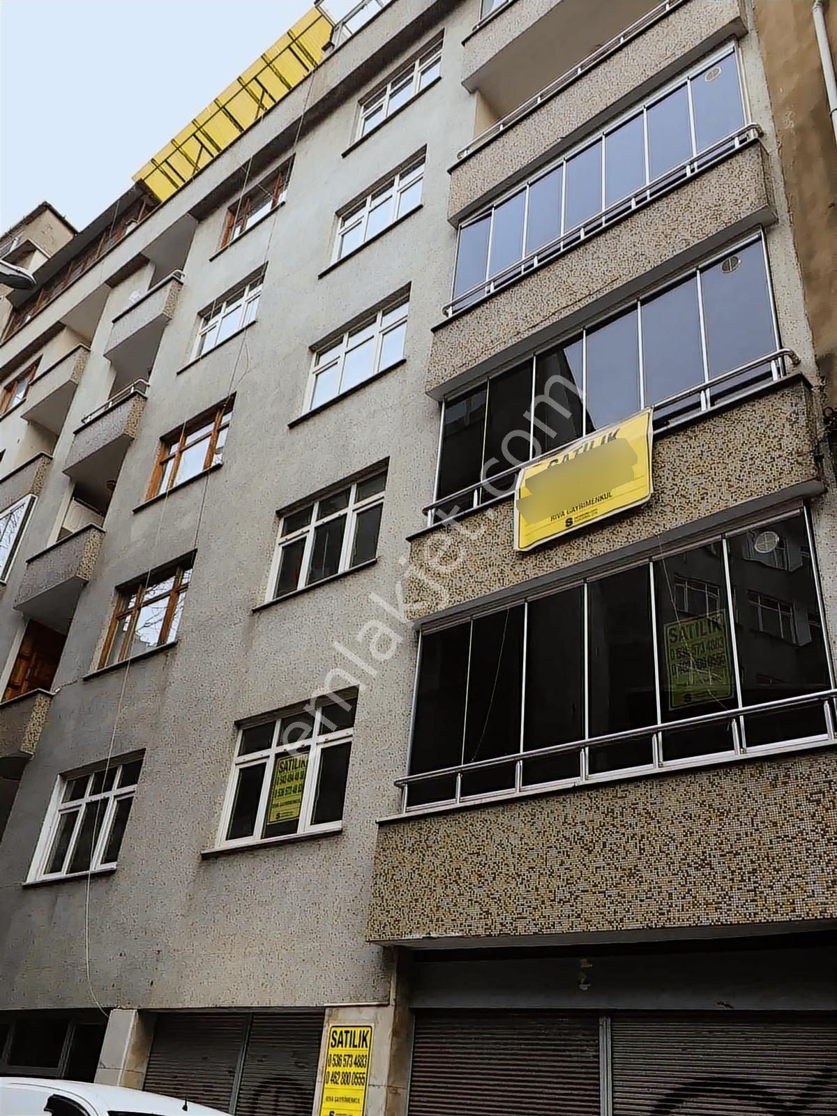 Riva Gymdn Merkezde Asansörlü D.gazlı Masrafsız 3 Adt Daire
