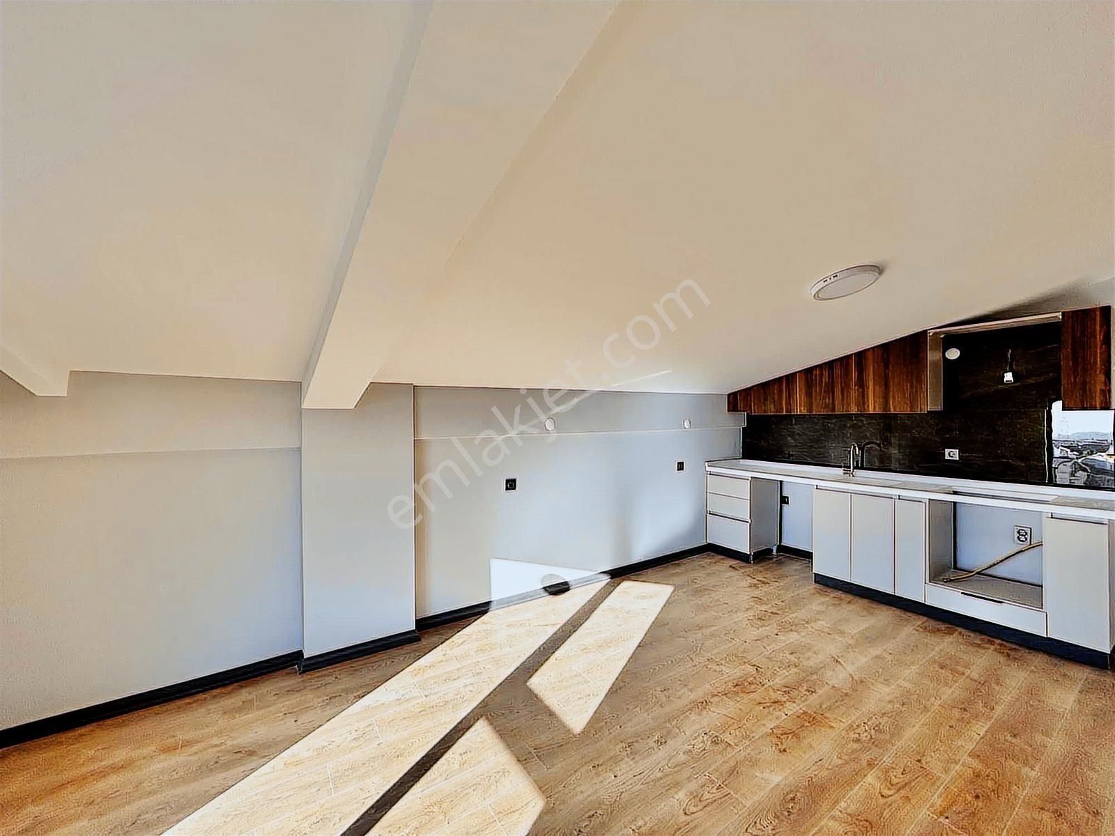 Alaçatı'dan Bulvara Yakın Kiralık Daire - Görsel 2