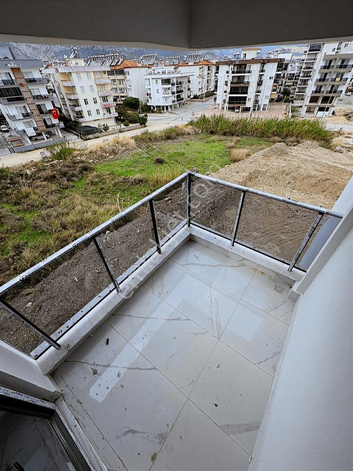 Gökhan Gökdemirden Mükemmel Konumda Lüks Satılık 1+1 Sıfır Daire - Görsel 7