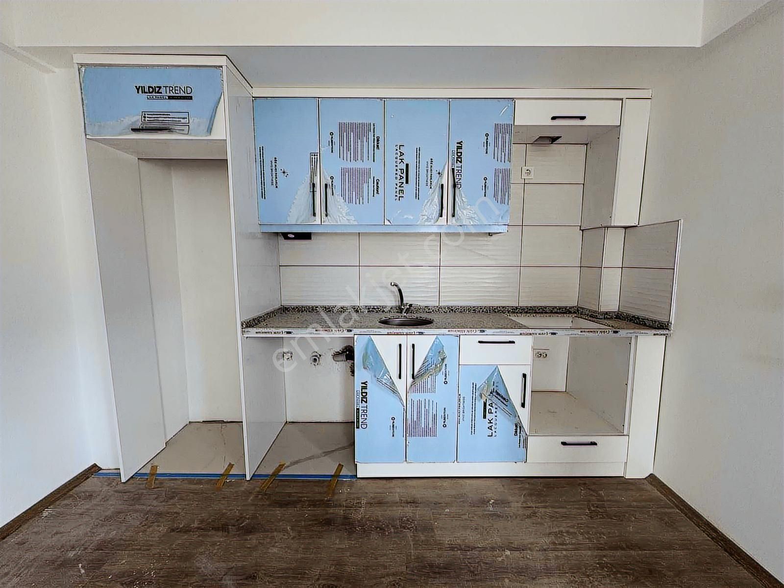 Gökhan Gökdemirden Mükemmel Konumda Lüks Satılık 1+1 Sıfır Daire - Görsel 8