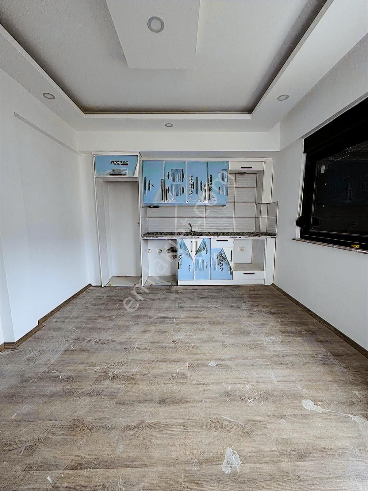 Gökhan Gökdemirden Mükemmel Konumda Lüks Satılık 1+1 Sıfır Daire - Görsel 10