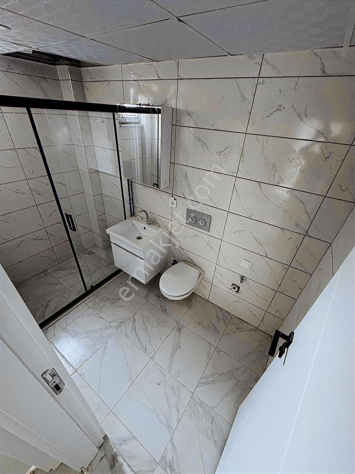 Gökhan Gökdemirden Mükemmel Konumda Lüks Satılık 1+1 Sıfır Daire - Görsel 13