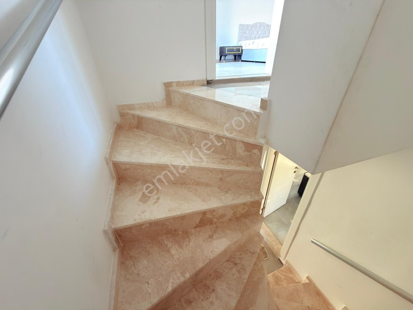 Güzelçamlı Da Havuzlu Butik Sitede 3+1 Villa - Görsel 24