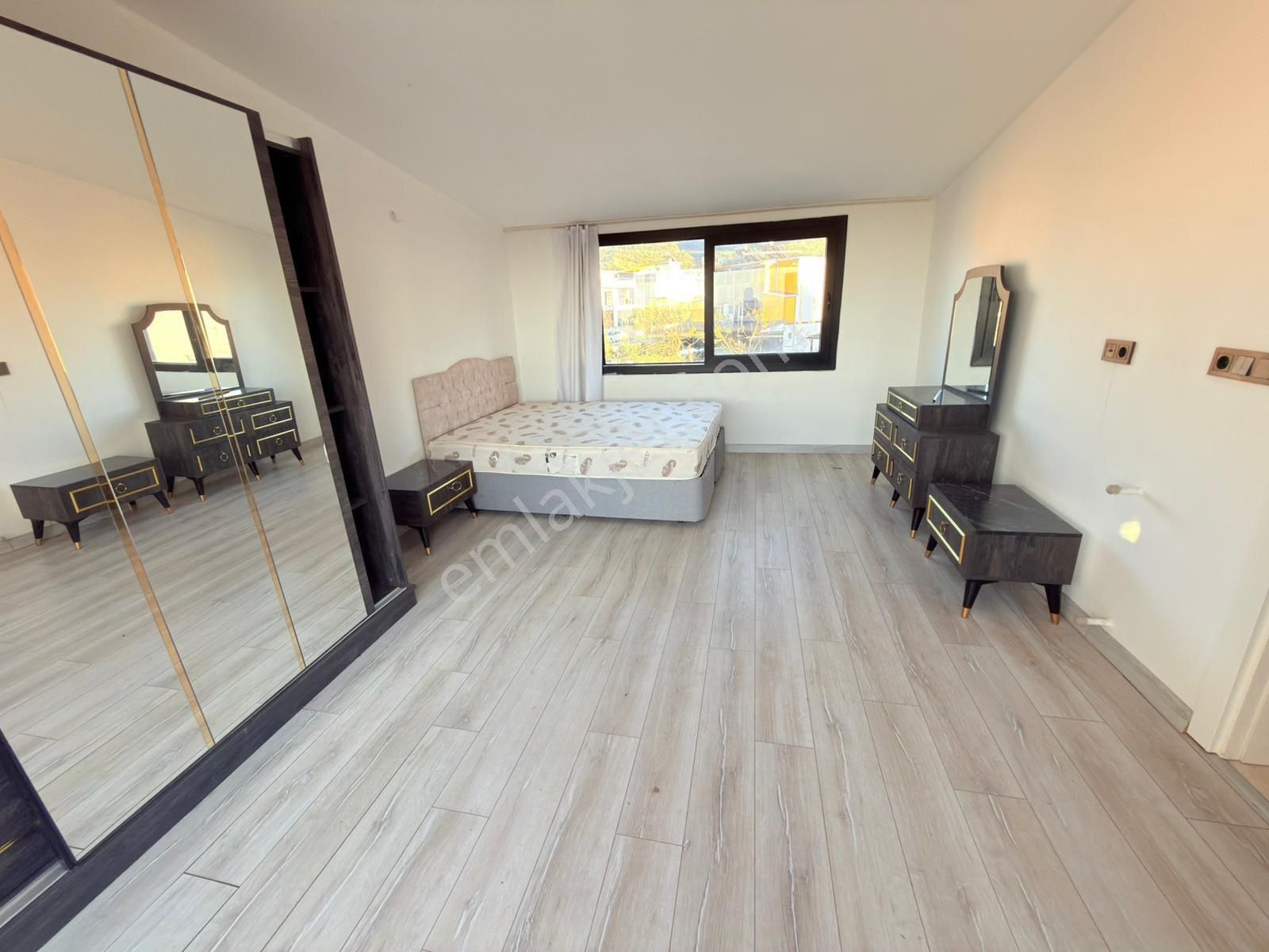 Güzelçamlı Da Havuzlu Butik Sitede 3+1 Villa - Görsel 25