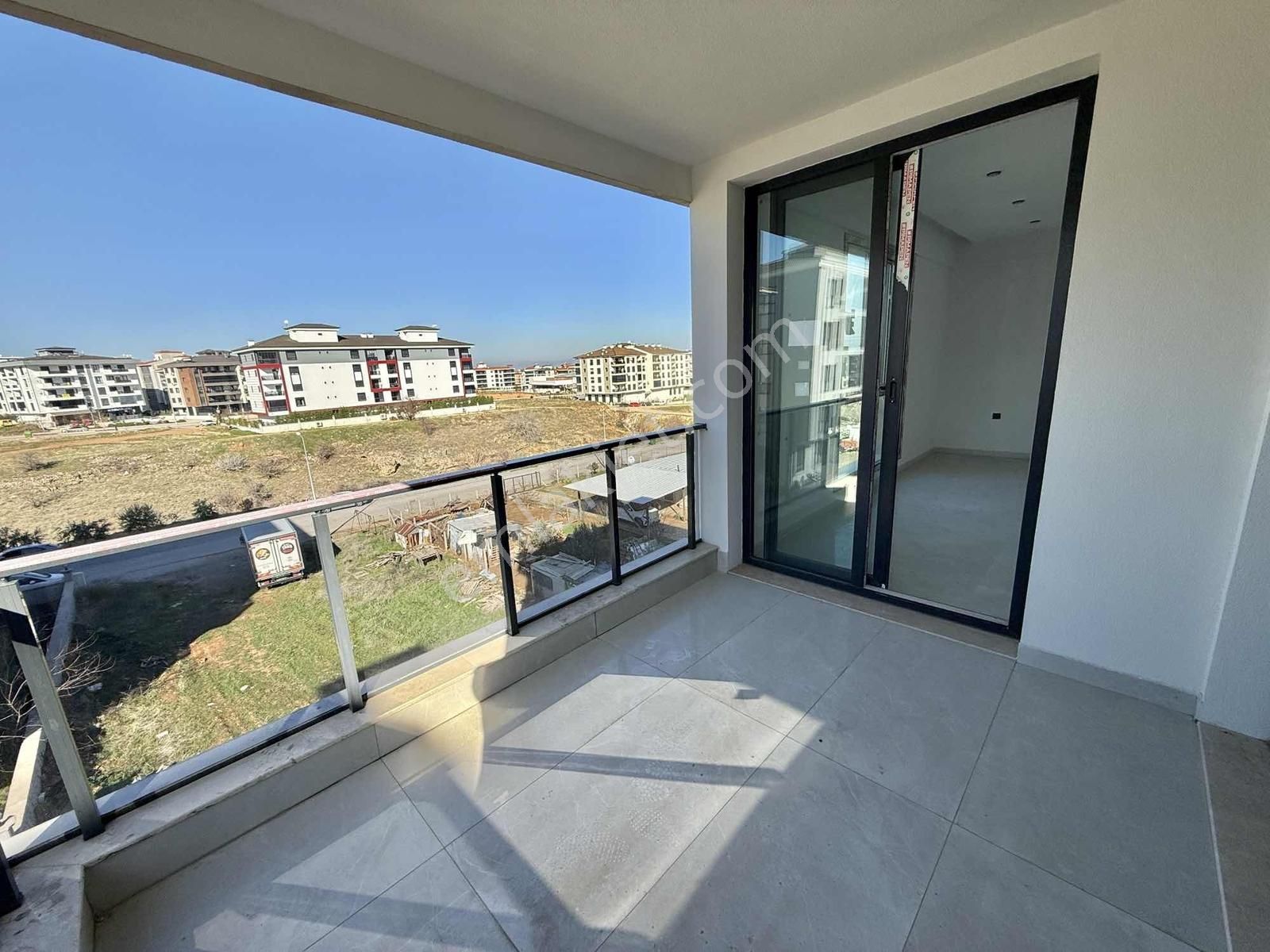 Yenişafakt'ta 3+1 140 M2 Arakat Ebeveyn Banyolu Daire - Görsel 17