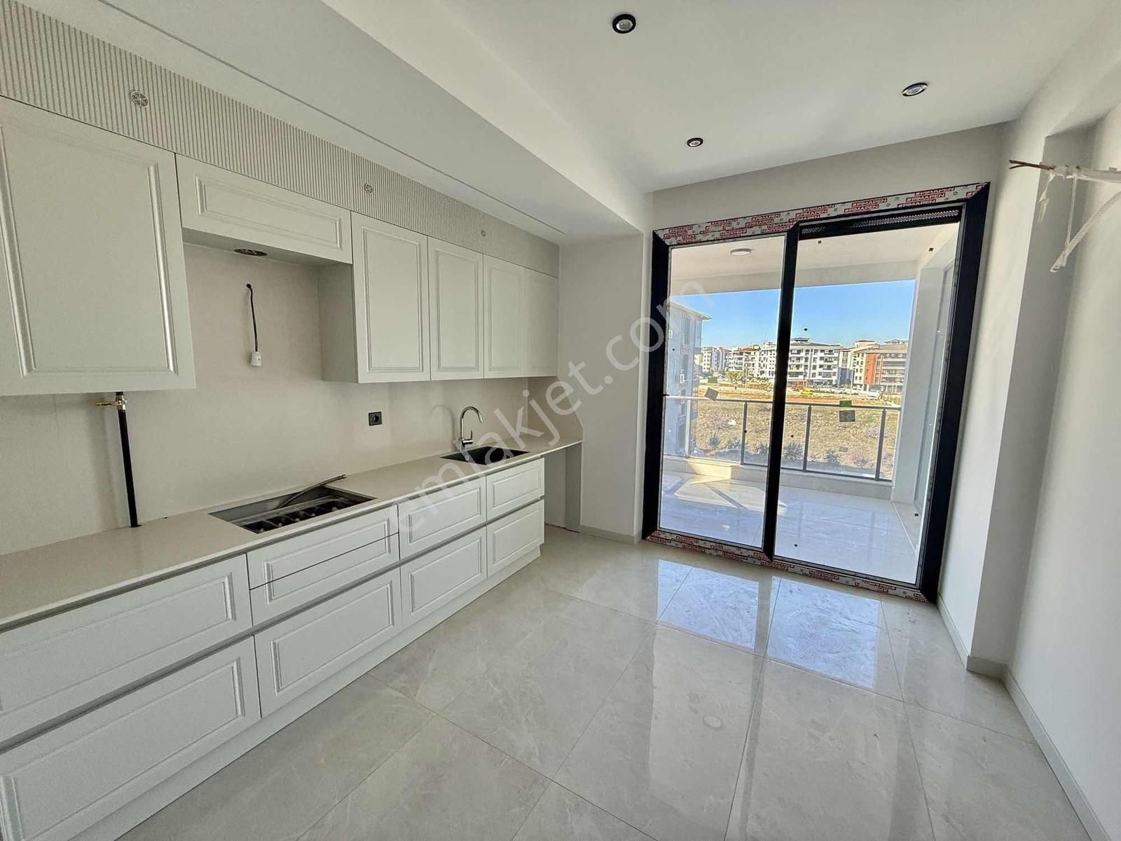 Yenişafakt'ta 3+1 140 M2 Arakat Ebeveyn Banyolu Daire - Görsel 20