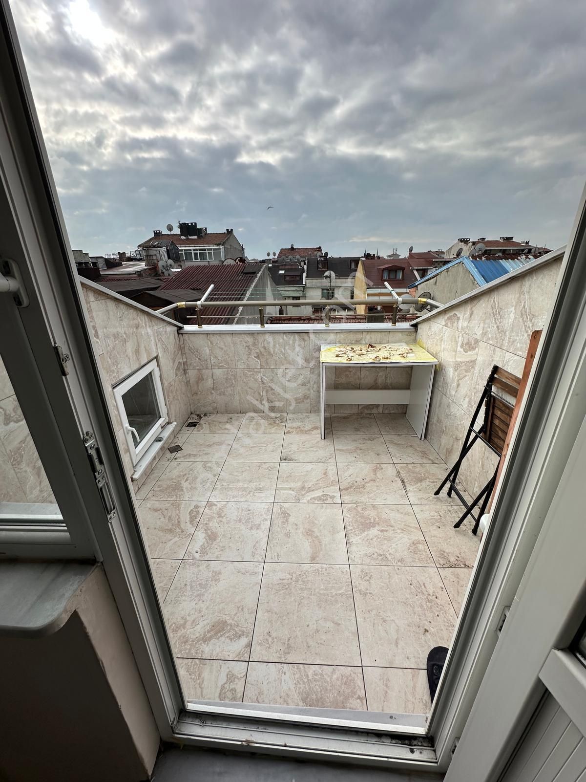 Gültepe Mahallesinde Kiralık 1+1 Eşyalı Daire - Görsel 12