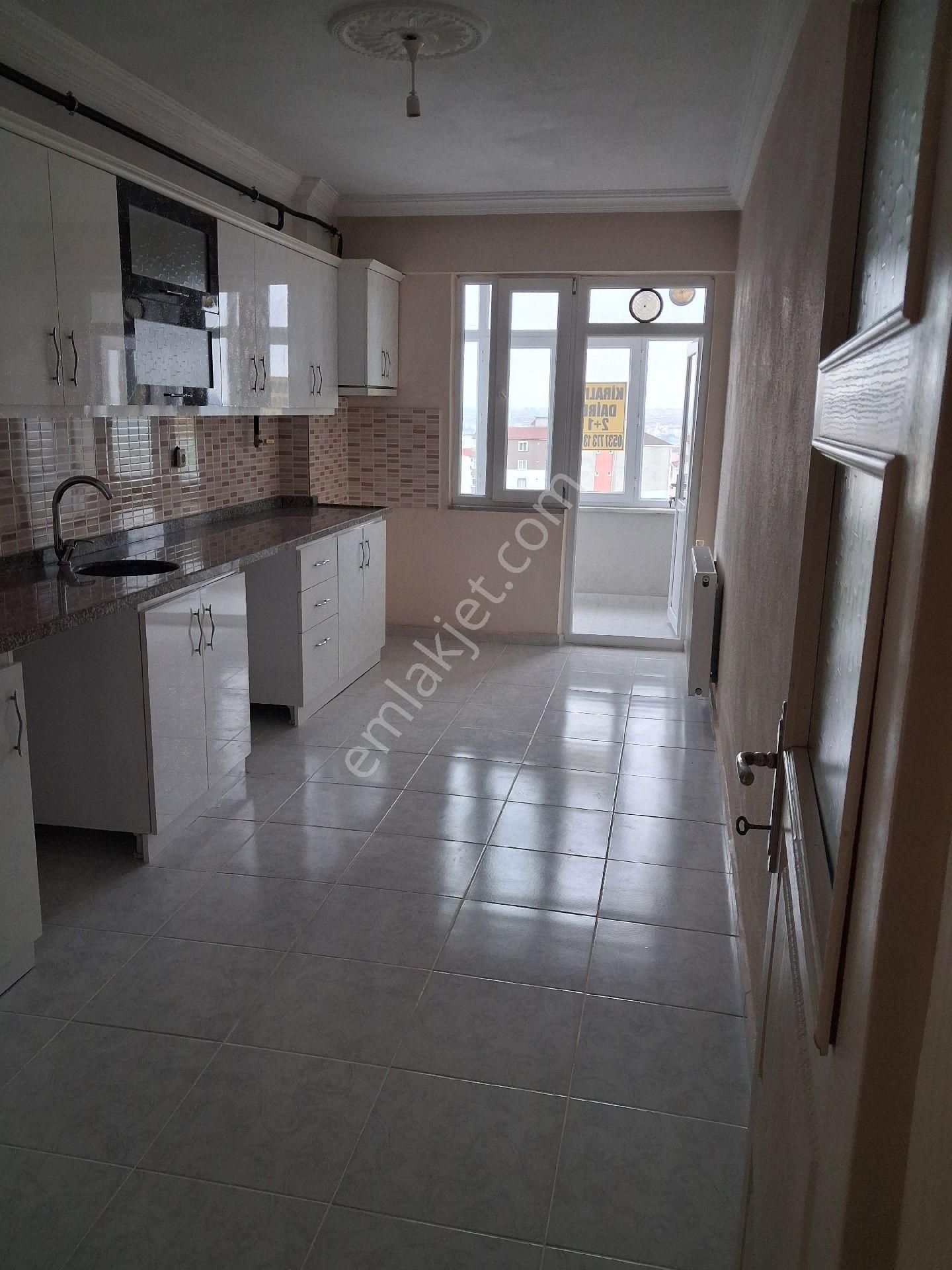 Tuşba Emlaktan Satılık İskanlı Kombili Geniş 2+1 Daire - Görsel 14