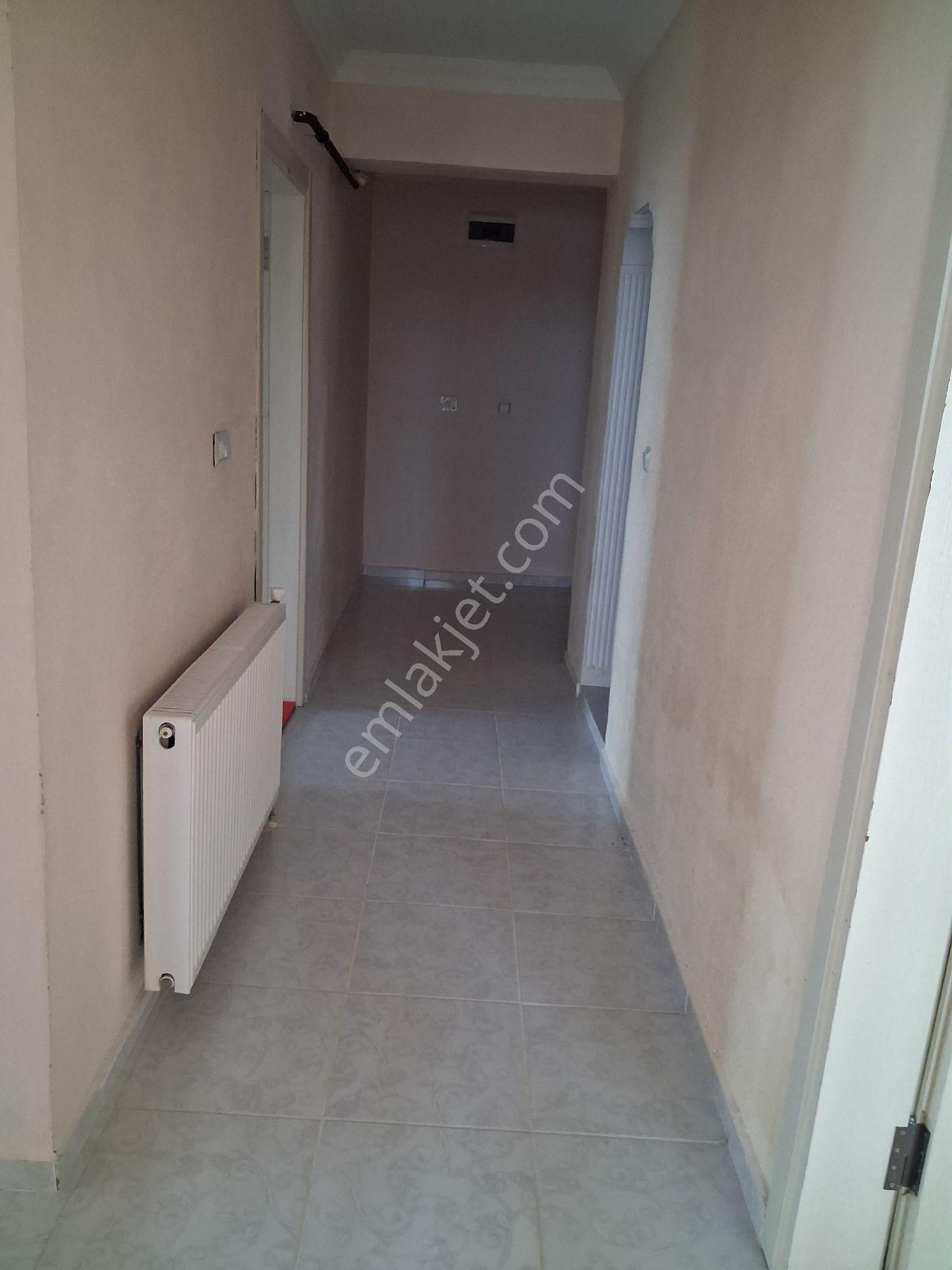 Tuşba Emlaktan Satılık İskanlı Kombili Geniş 2+1 Daire - Görsel 13