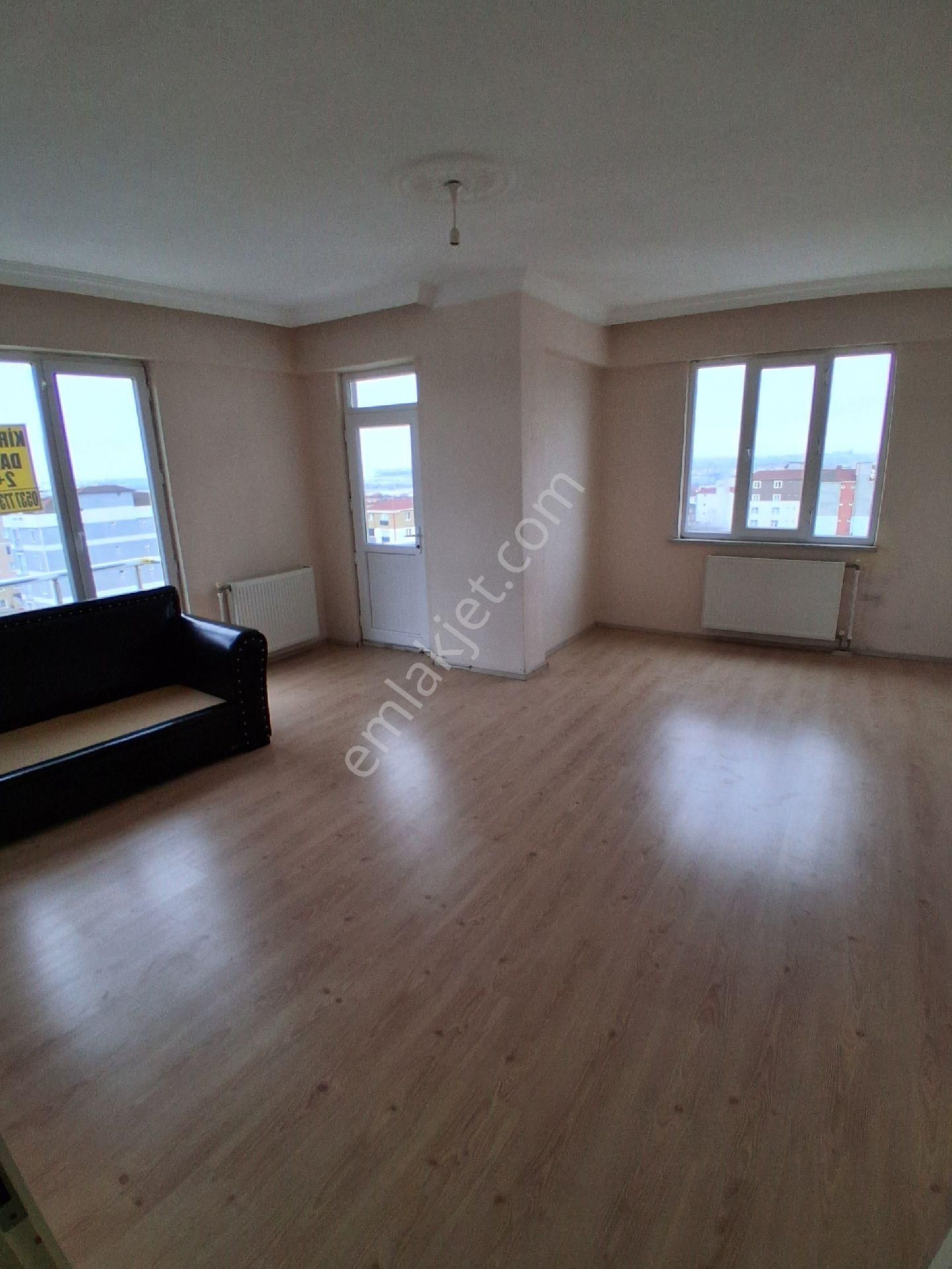 Tuşba Emlaktan Satılık İskanlı Kombili Geniş 2+1 Daire - Görsel 7