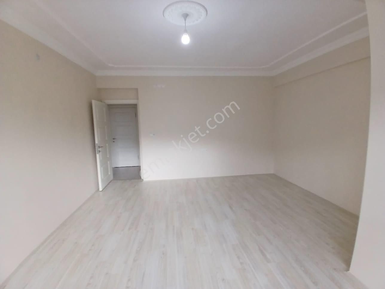 Akçay Emlak'tan Akşehir Seyran Mahallesinde Ara Kat Asansörlü 4 Yaşında Kiralık 3+1 Daire - Görsel 10