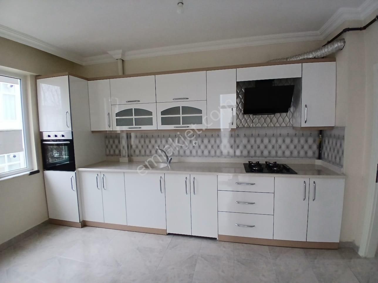 Akçay Emlak'tan Akşehir Seyran Mahallesinde Ara Kat Asansörlü 4 Yaşında Kiralık 3+1 Daire - Görsel 4