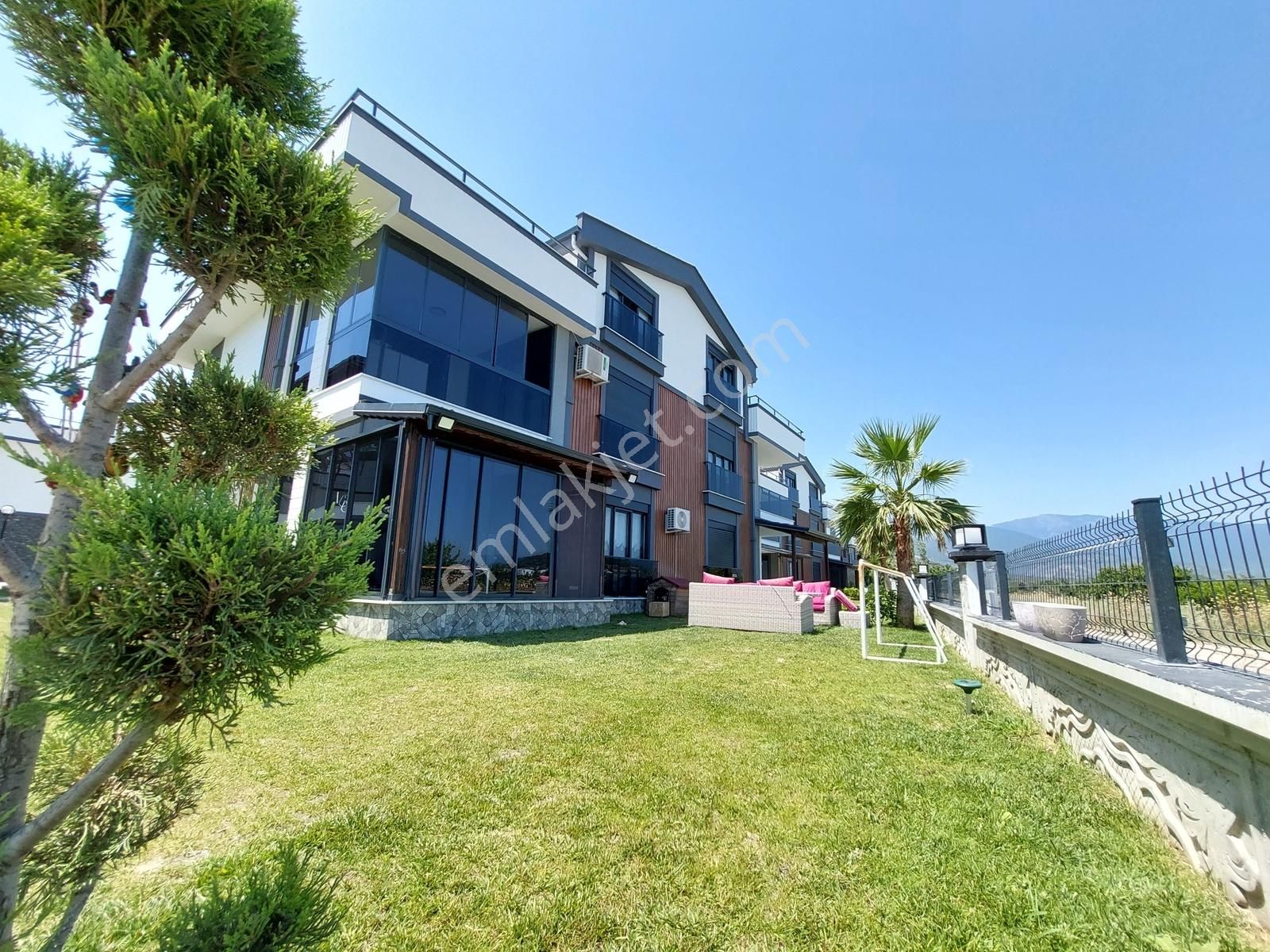 Güre'de, Muhteşem Peyzajlı ,yüzme Havuzlu 5+1 Lüks Villa - Görsel 11