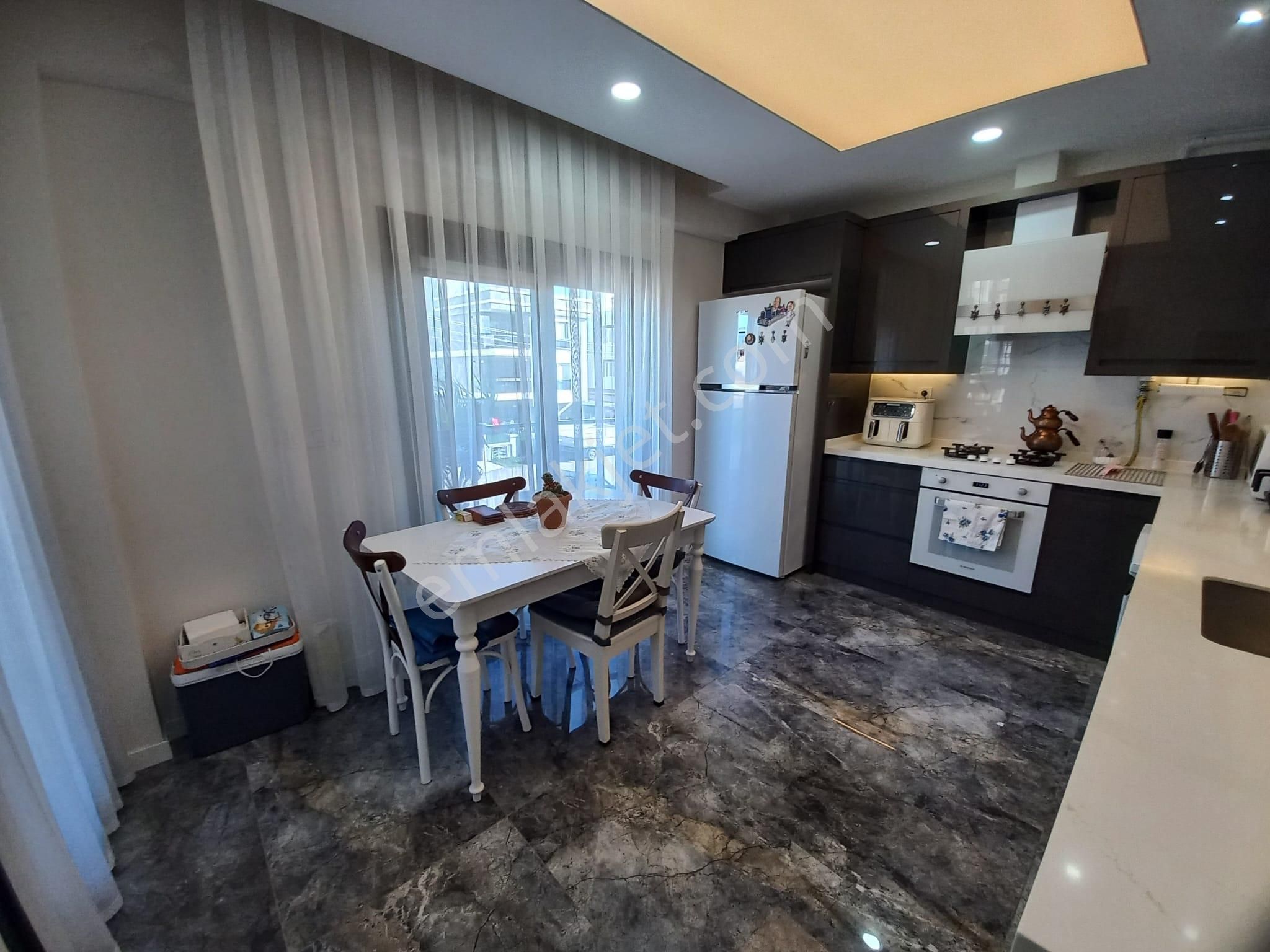 Turpa Lotustan Ahmet Adaman Sitesinde 3+1 Özel Yapım Satılık Daire - Görsel 7