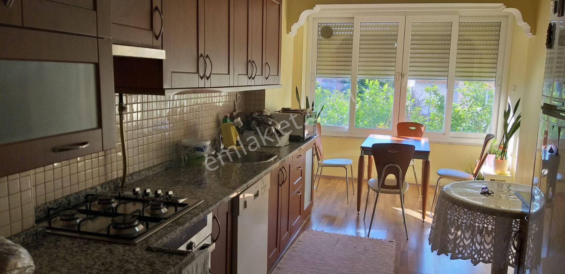 Bayraklı Özkanlar Haşim İşcan Caddesi Üzerinde Full Eşyalı Kiralık Doğalgaz Kombili Daire