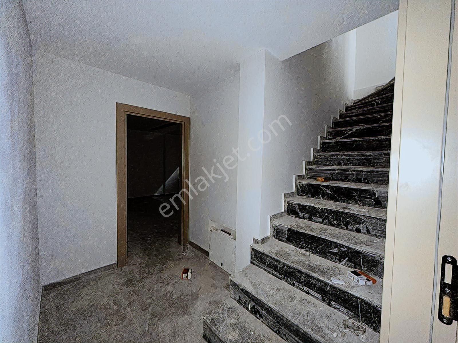 Mevlana Kavşağında Sıfır Yerden Isıtmalı 3+1 Lüks Ters Dubleks - Görsel 6