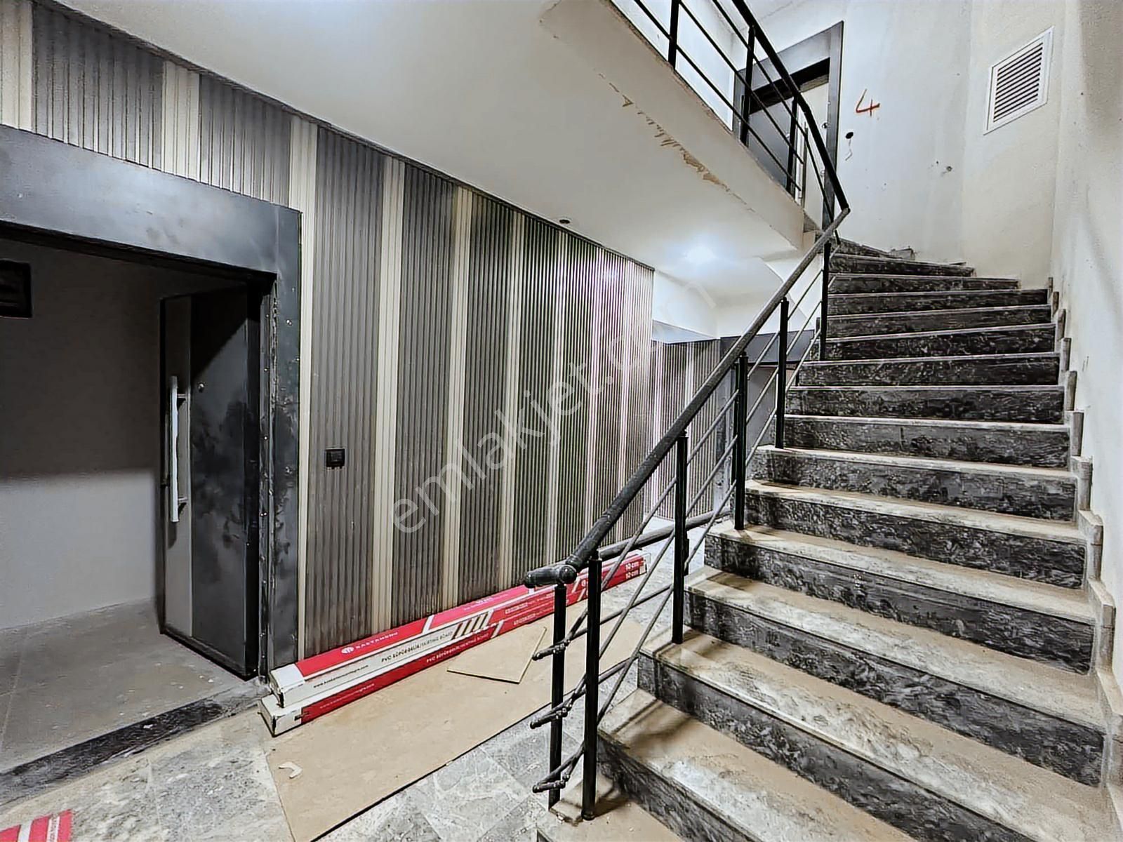 Mevlana Kavşağında Sıfır Yerden Isıtmalı 3+1 Lüks Ters Dubleks - Görsel 10