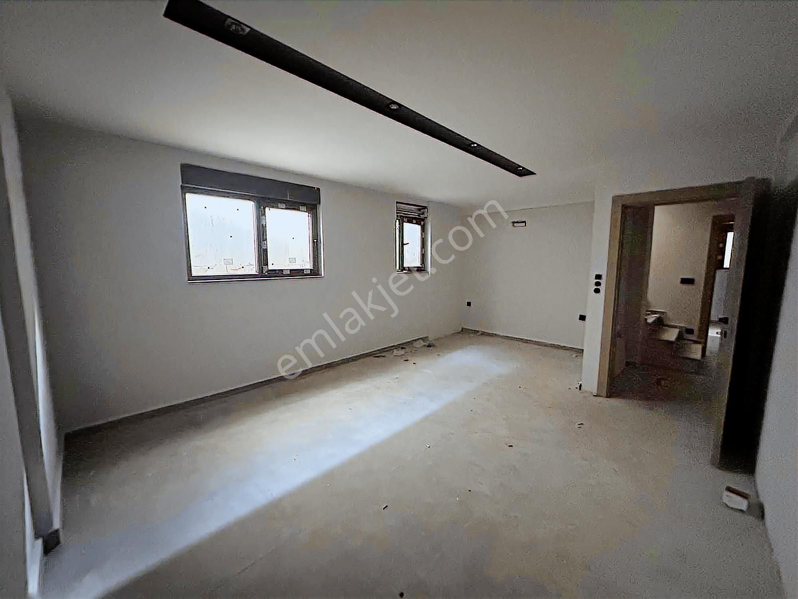 Mevlana Kavşağında Sıfır Yerden Isıtmalı 3+1 Lüks Ters Dubleks - Görsel 13