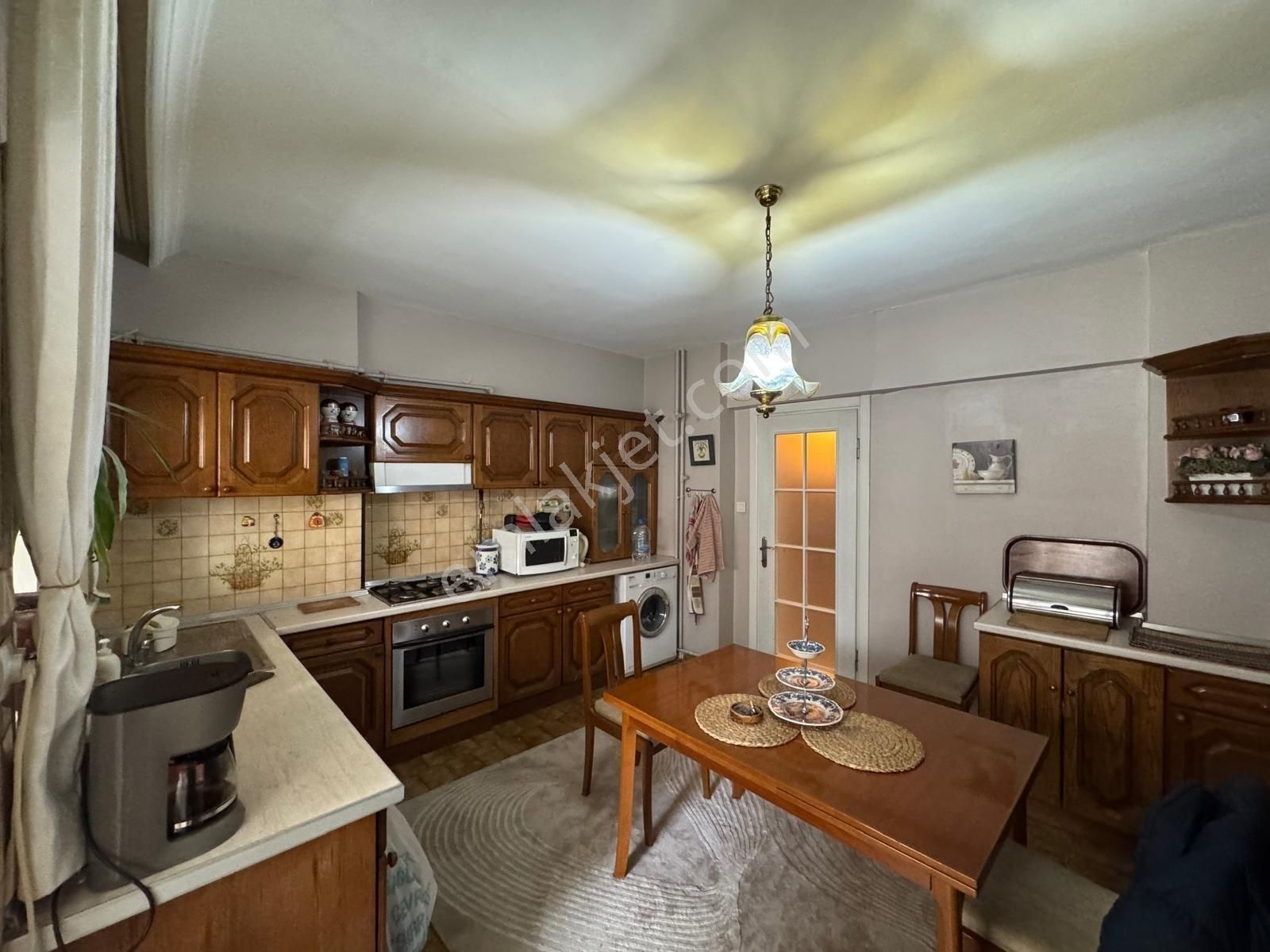 Utkudan Kozyatağı Bayar Cad. Yakın Balkonlu 105 Net Satılık 3+1 - Görsel 2