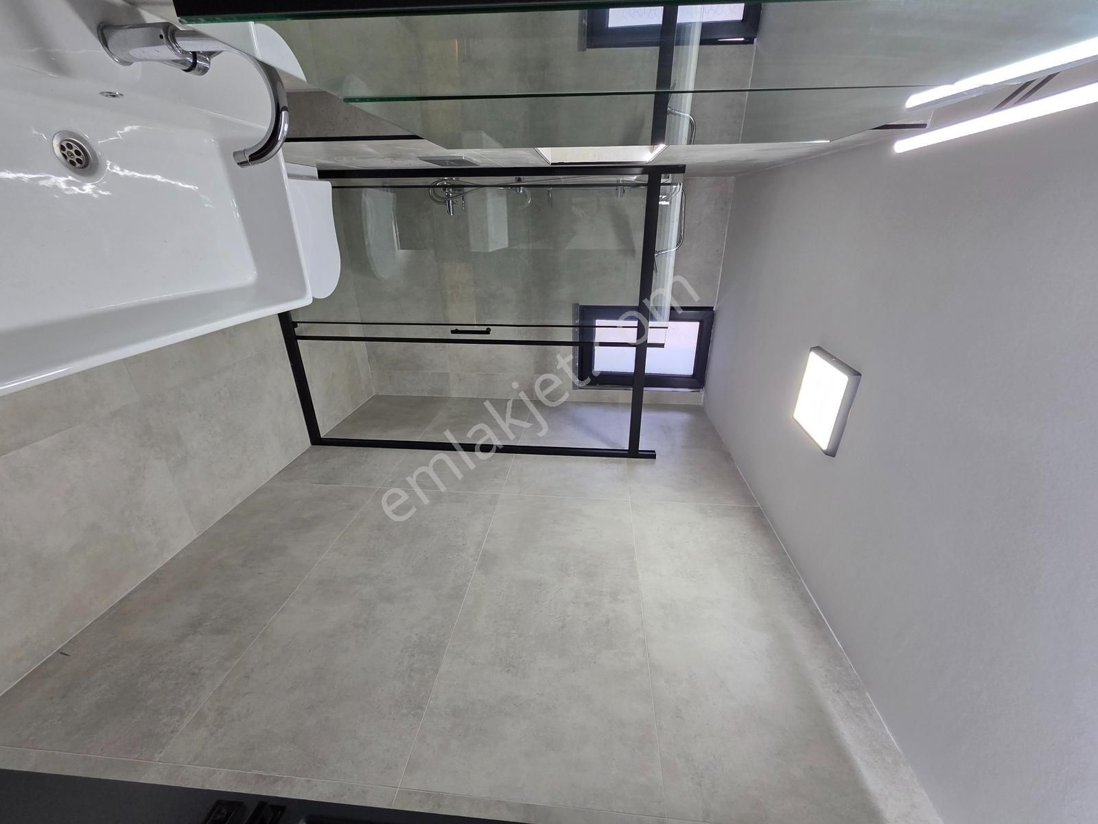 Çobanlı Tramvay Durağının Yanında Ultra Lüks 1+1 - Görsel 16