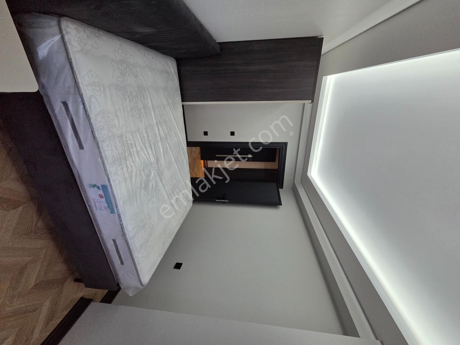 Çobanlı Tramvay Durağının Yanında Ultra Lüks 1+1 - Görsel 23