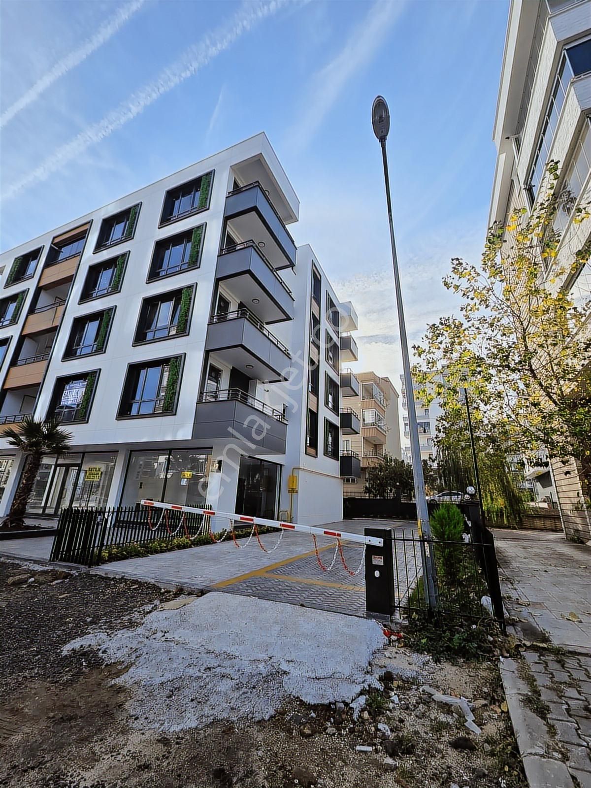 Çobanlı Tramvay Durağının Yanında Ultra Lüks 1+1 - Görsel 9