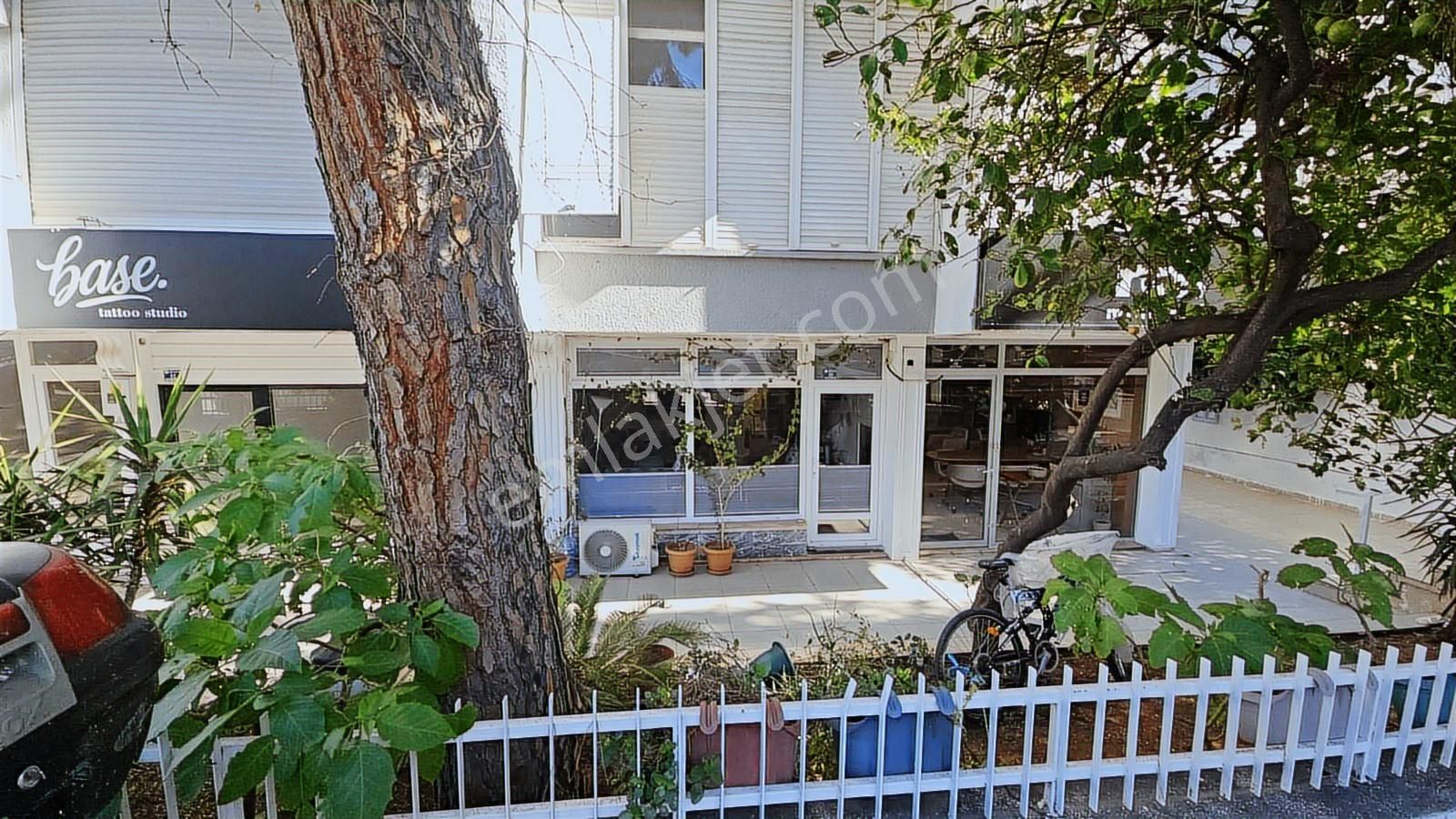 Pamir Caddesin'de Dükkan - Görsel 2