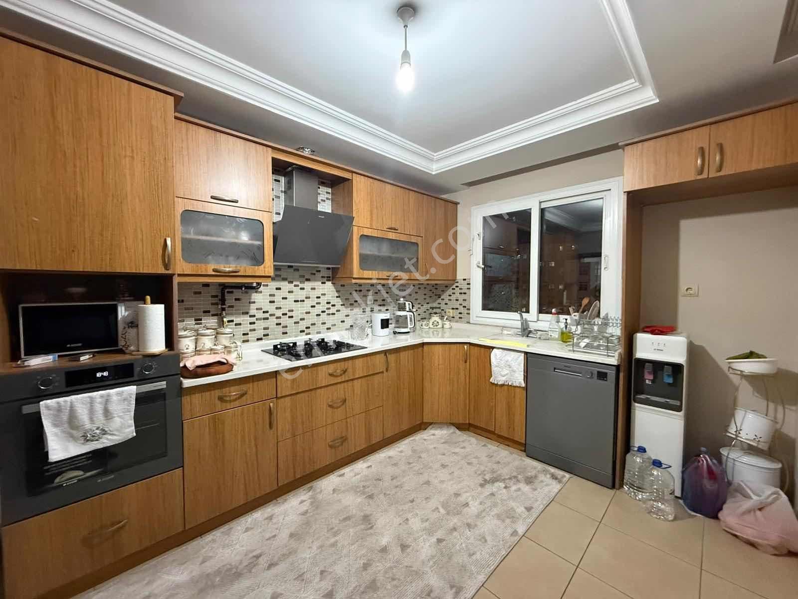 A.türkeş Blv Üzeri/13 Yaş/her Kat Tek Daire/4+1/k.mutfak/ç.banyo - Görsel 18