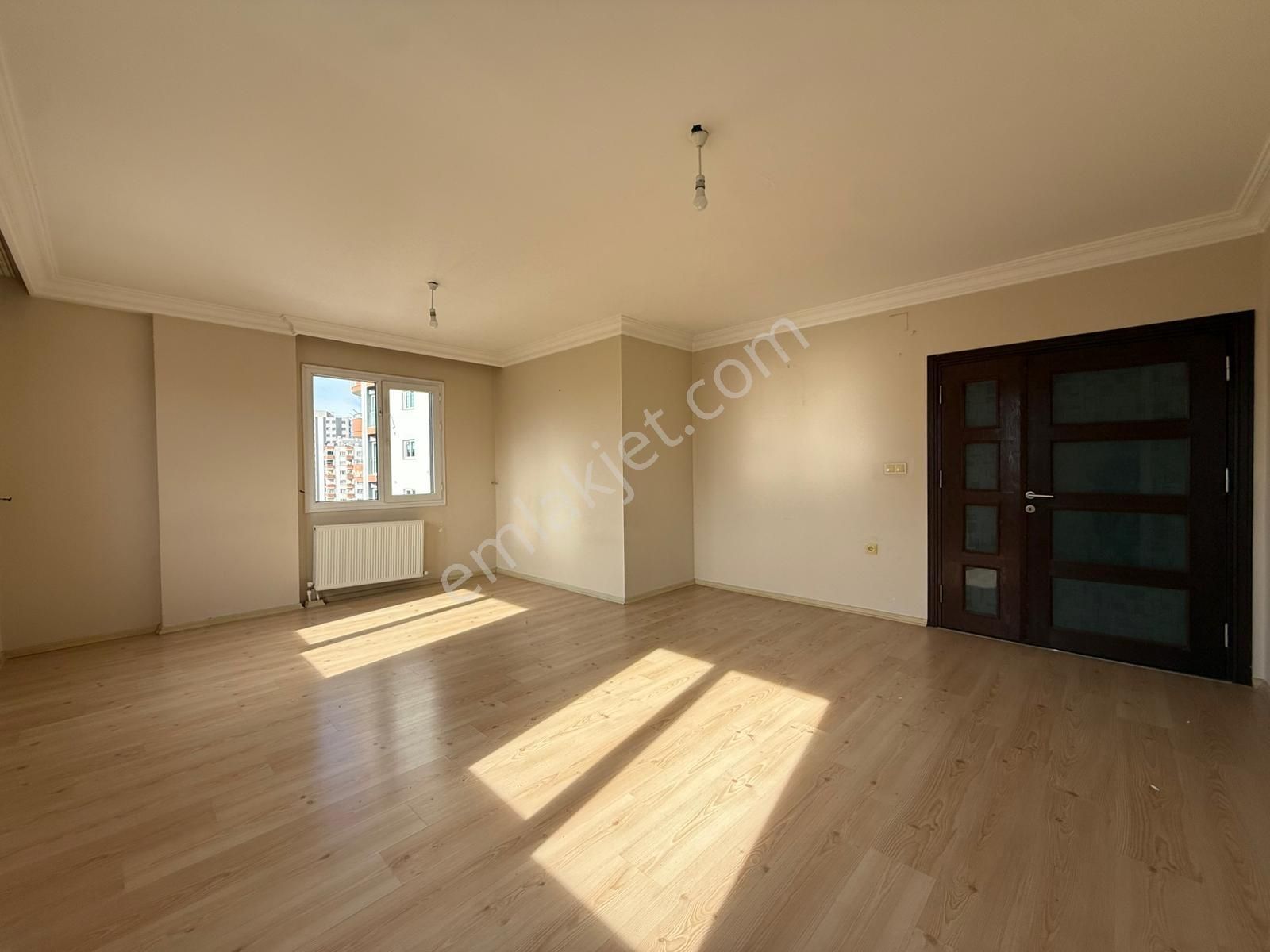 A.türkeş Blv Üzeri/13 Yaş/her Kat Tek Daire/4+1/k.mutfak/ç.banyo - Görsel 9