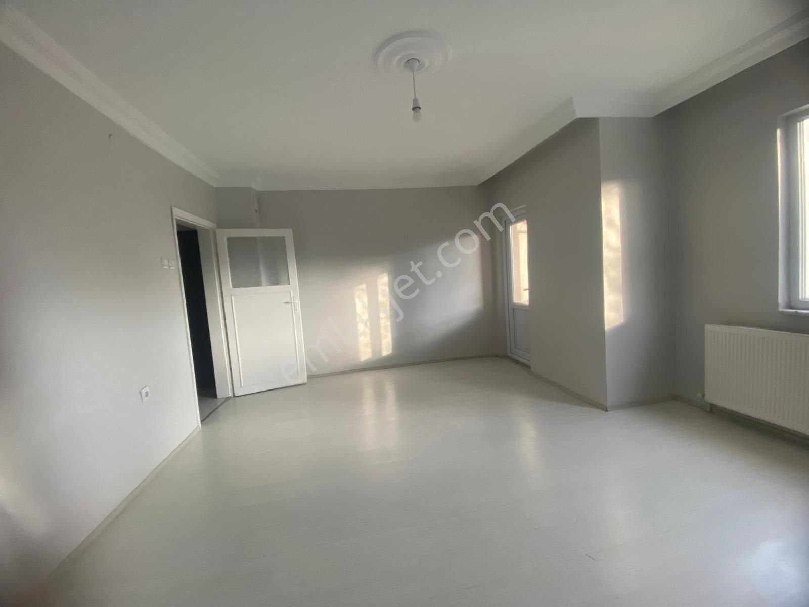 Bursa Orhangazi Arapzade Mahallesi Orkent Sitesi 1+1 Satılık Bakımlı Daire