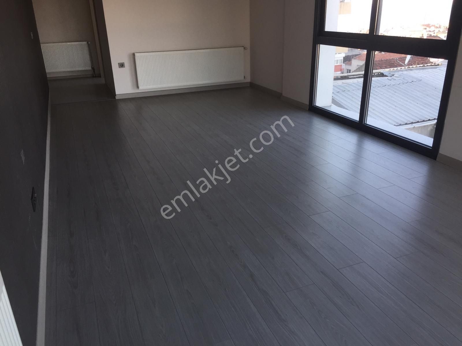 Hatayda Cadde Üstü 3+1 Doğalgazlı Deniz Manzaralı Bakımlı - Görsel 3