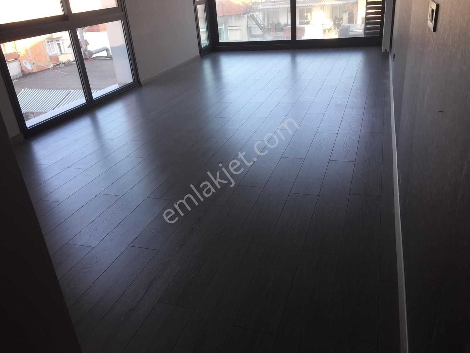 Hatayda Cadde Üstü 3+1 Doğalgazlı Deniz Manzaralı Bakımlı - Görsel 11