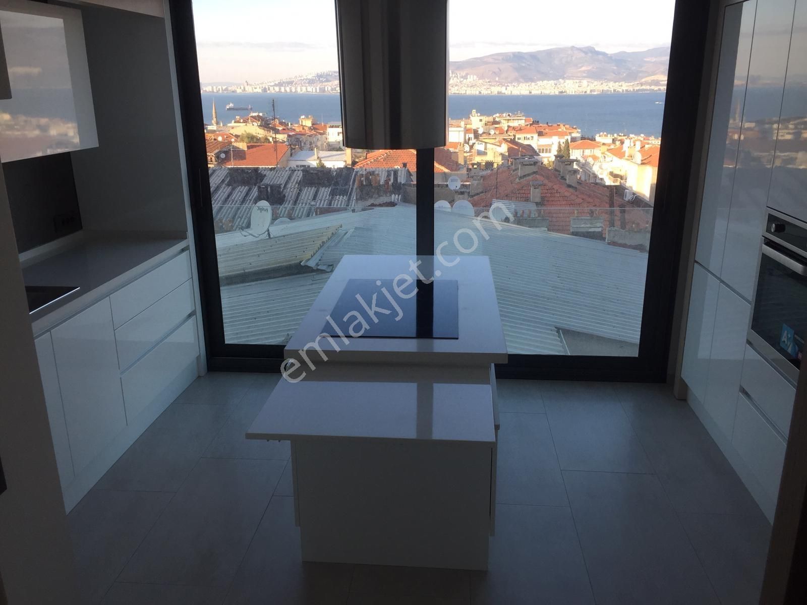 Hatayda Cadde Üstü 3+1 Doğalgazlı Deniz Manzaralı Bakımlı - Görsel 2