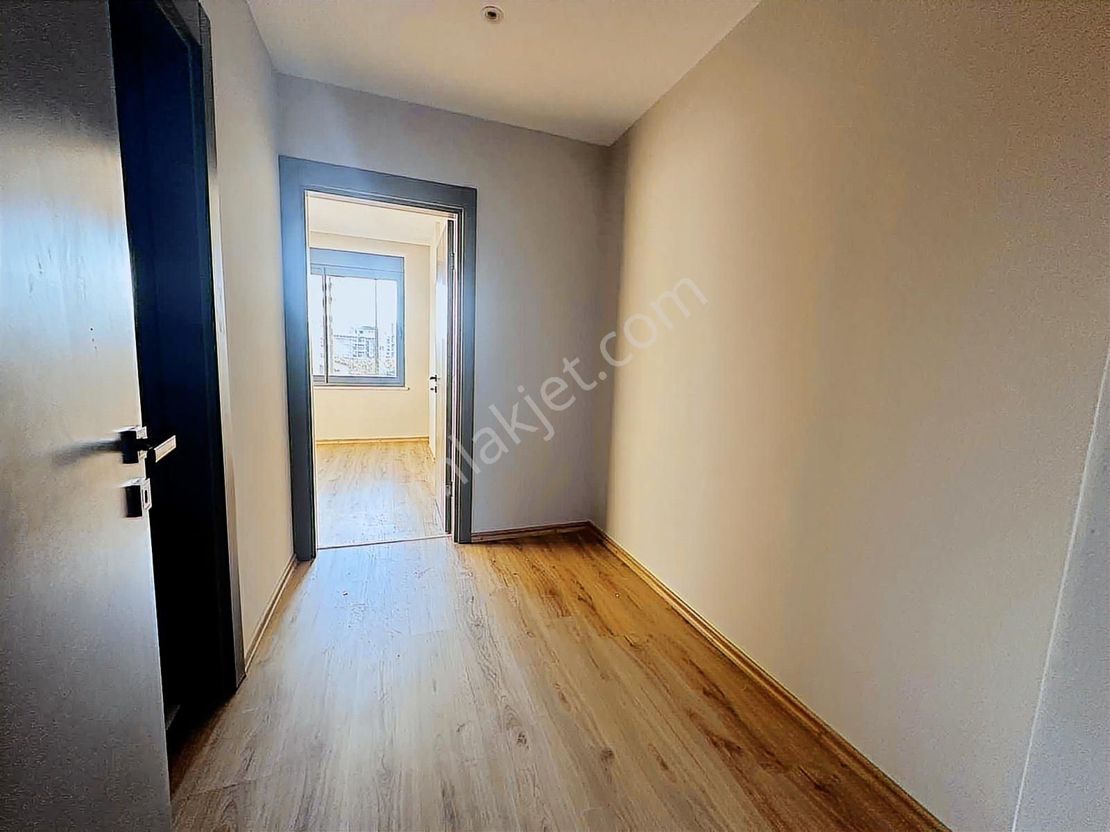 3+1 Ayrı Mutfak Havuzlu Site İçi Büyük Balkon Fırsat Daire - Görsel 16