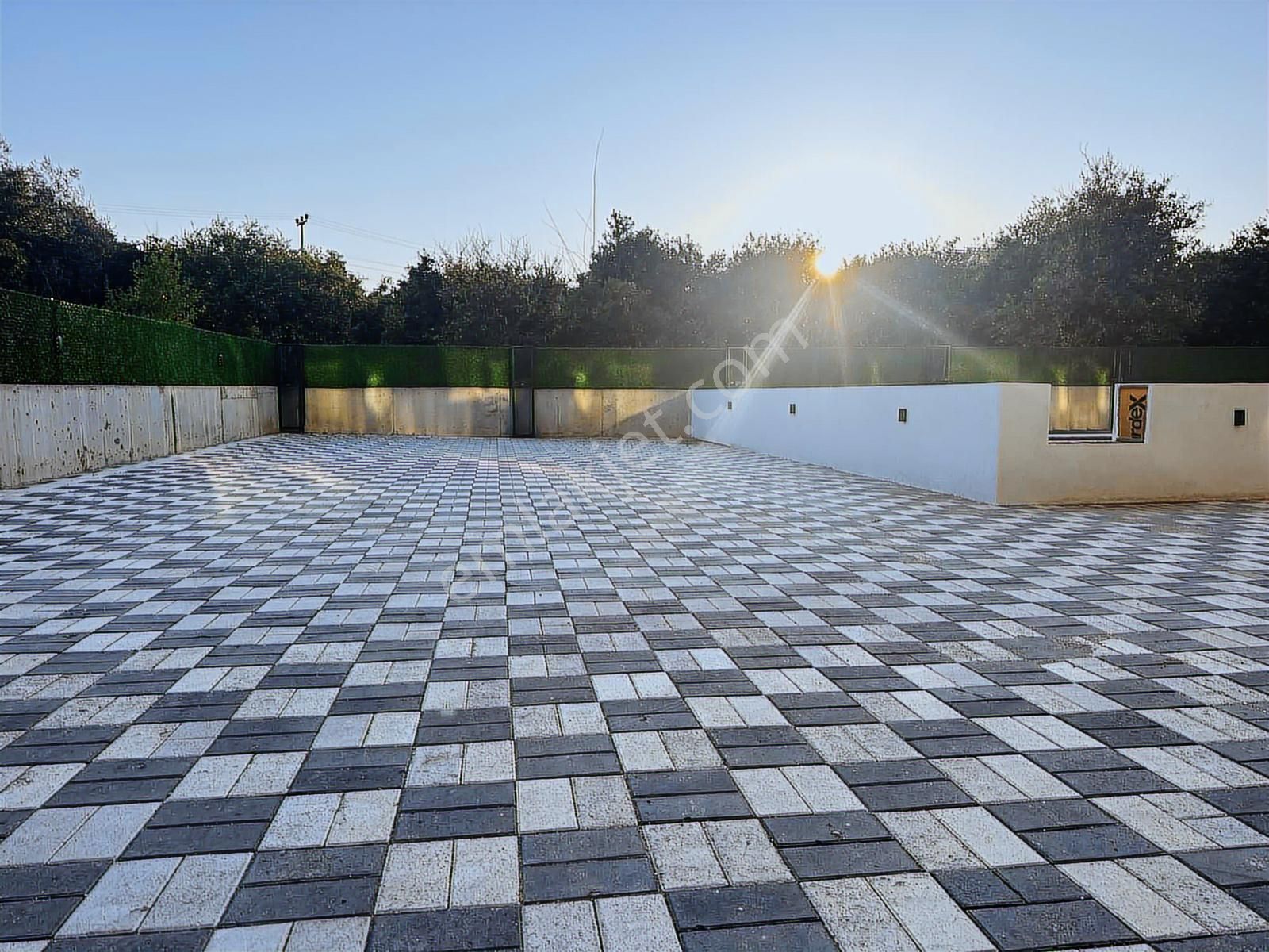 3+1 Ayrı Mutfak Havuzlu Site İçi Büyük Balkon Fırsat Daire - Görsel 11