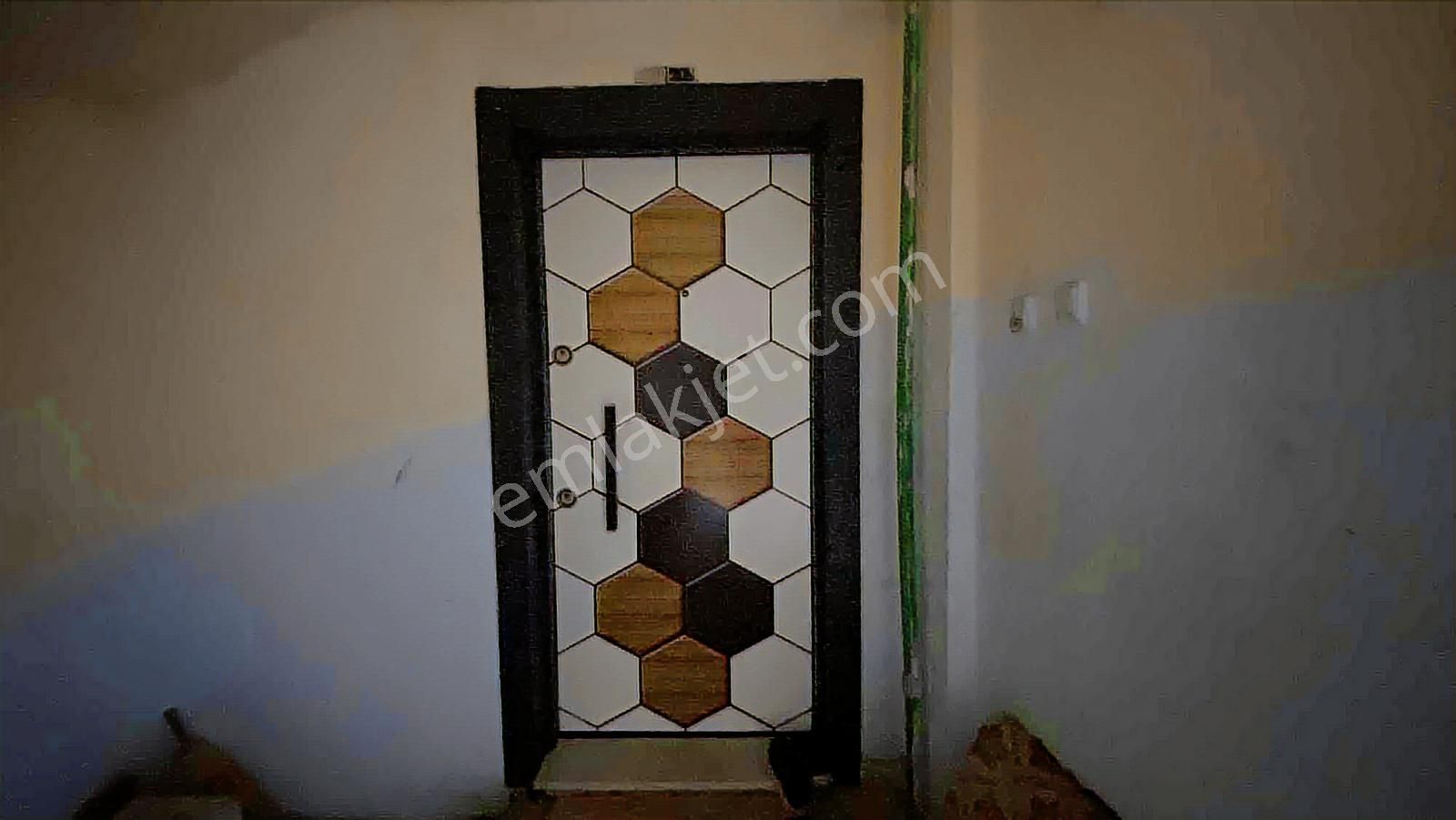 Sultan Mesud Mah Giriş Kat 3+1 Geniş Daire - Görsel 7