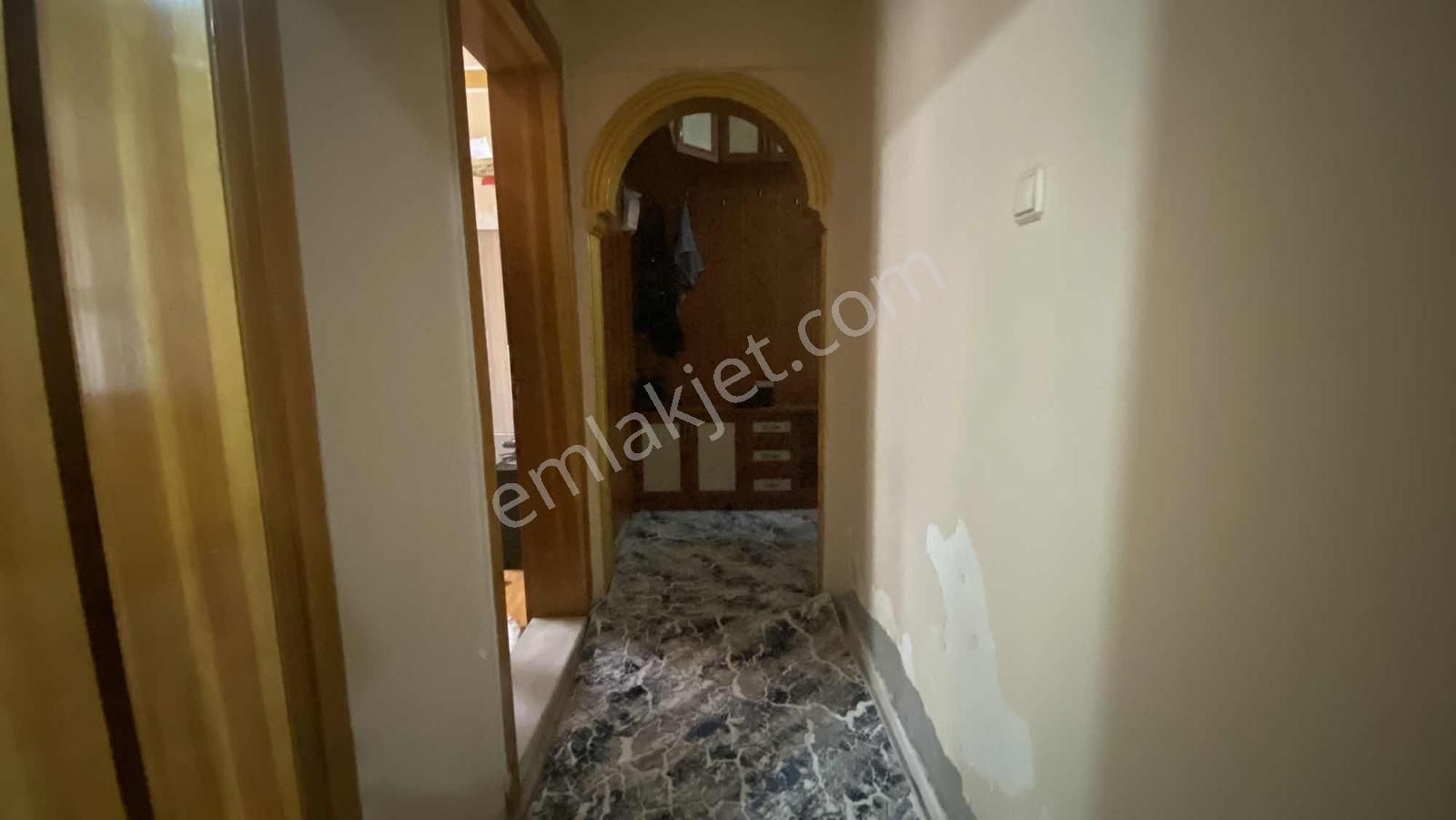 Sultan Mesud Mah Giriş Kat 3+1 Geniş Daire - Görsel 12